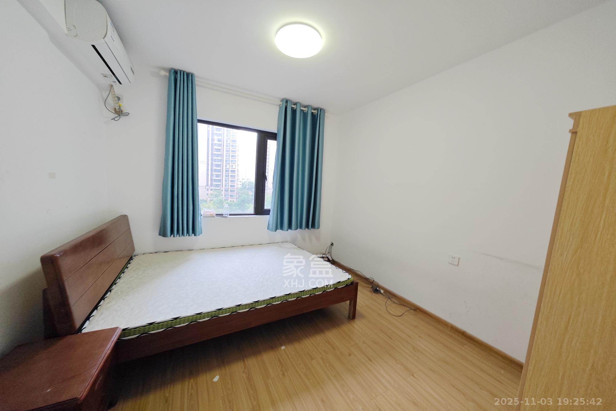 保利大都汇一期、二期  1室0厅0卫    152.0万 保利大都汇一期、二期  1室0厅0卫    152.0万卧室