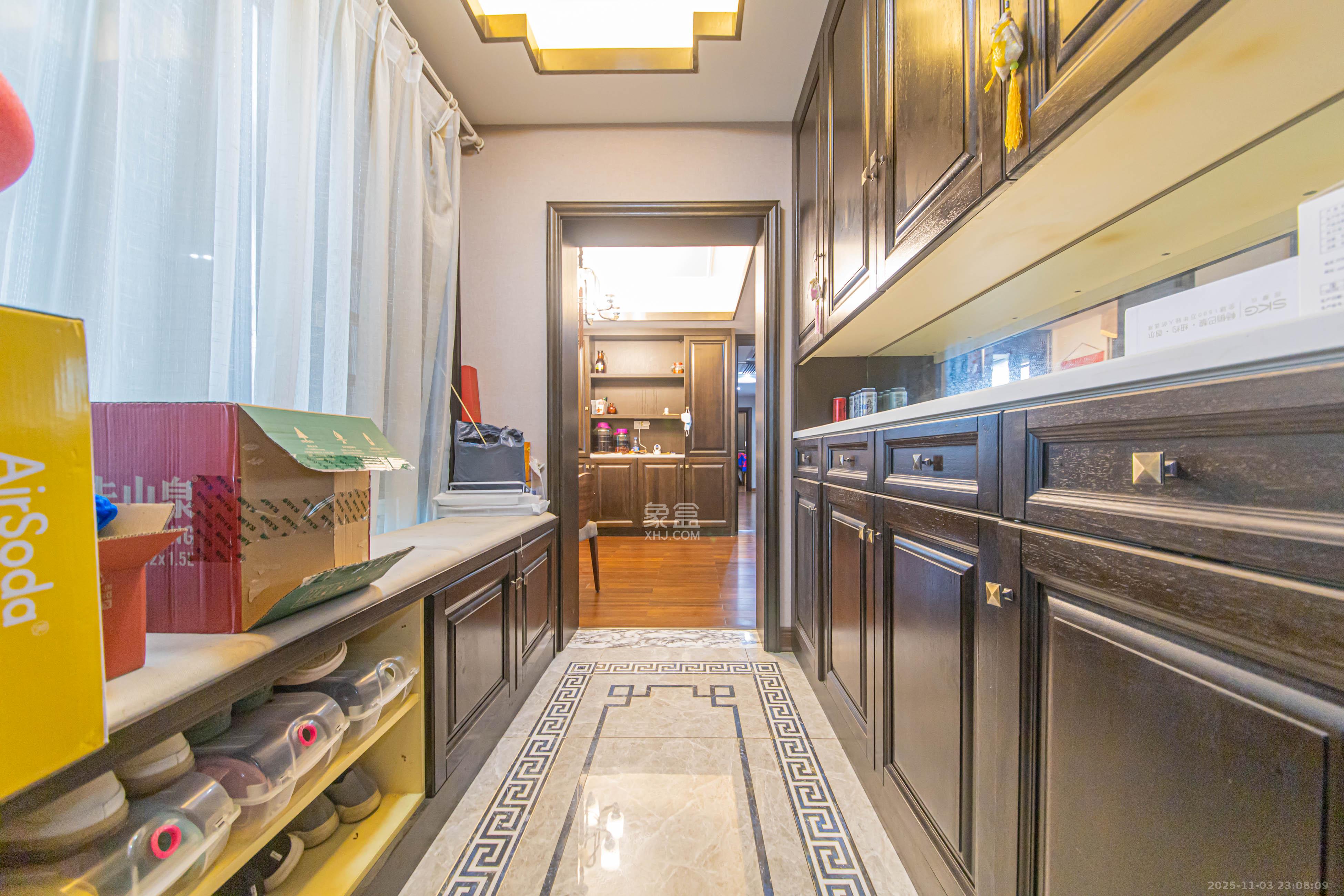 鑫远尚玺苑  5室2厅3卫    338.0万其他