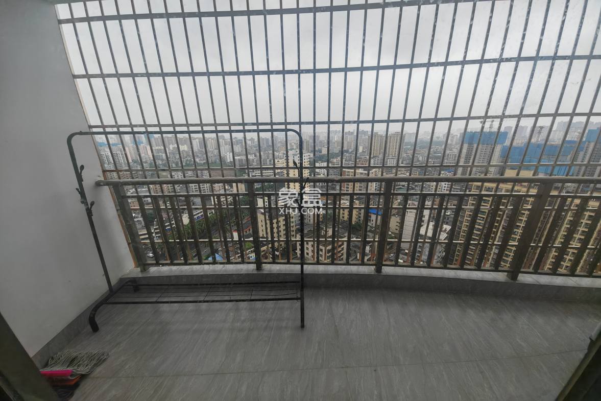 幸福家园 3室2厅1卫 2000.0元/月 幸福家园 3室2厅1卫 2000.0元/月室内图