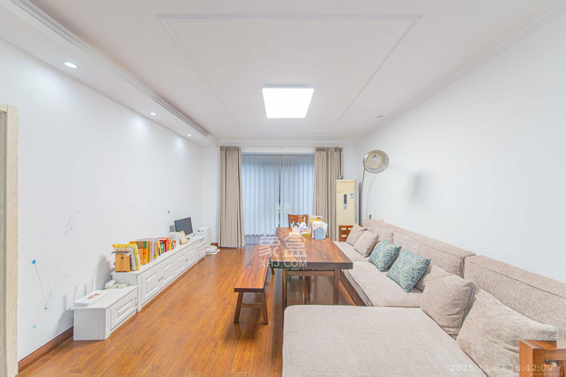 生活艺术城  3室2厅2卫    2500.0元/月室内图