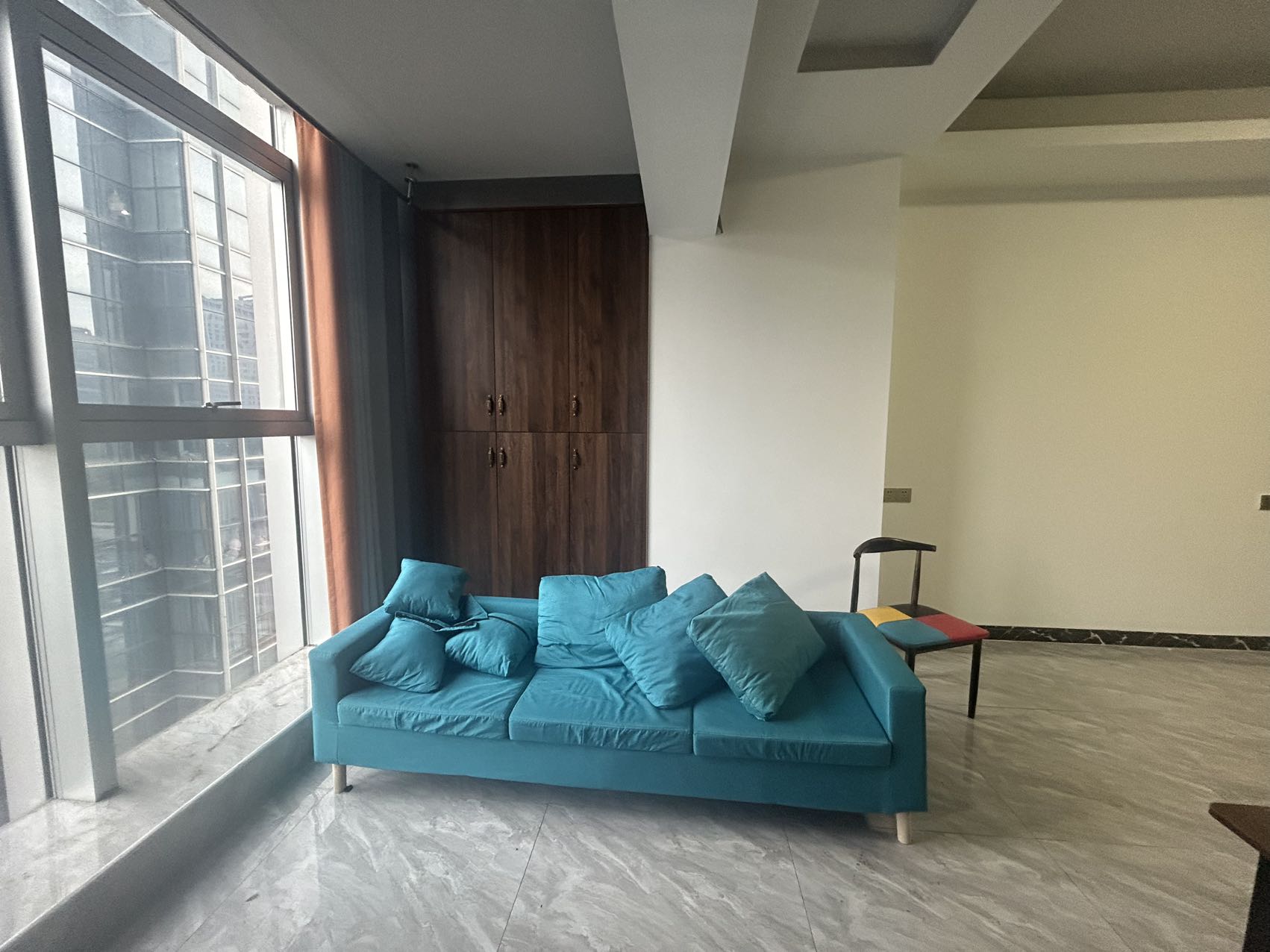 雄森国际  1室1厅1卫    1300.0元/月室内图