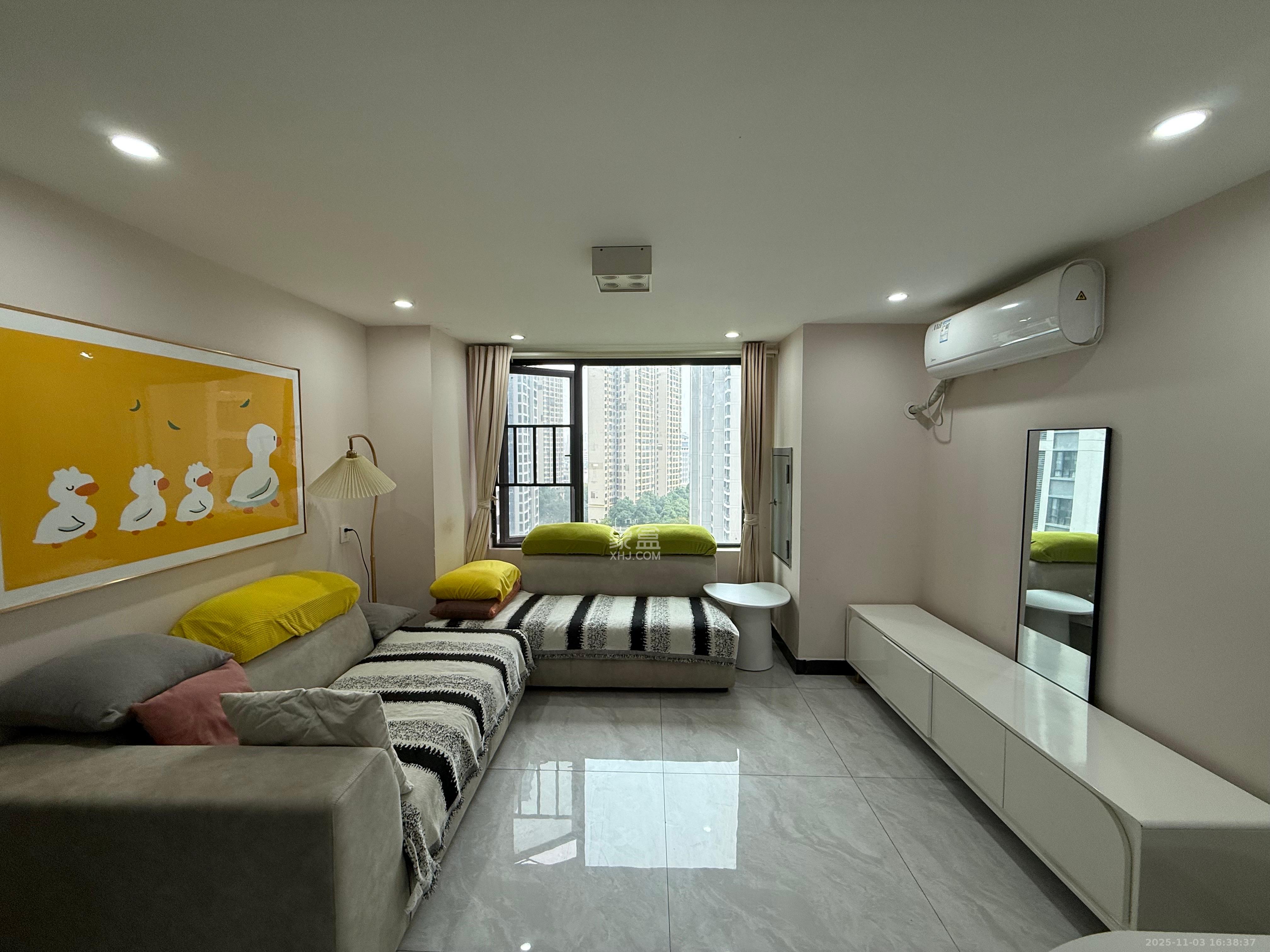 梅溪悦章 2室2厅2卫 2100.0元/月 梅溪悦章 2室2厅2卫 2100.0元/月室内图