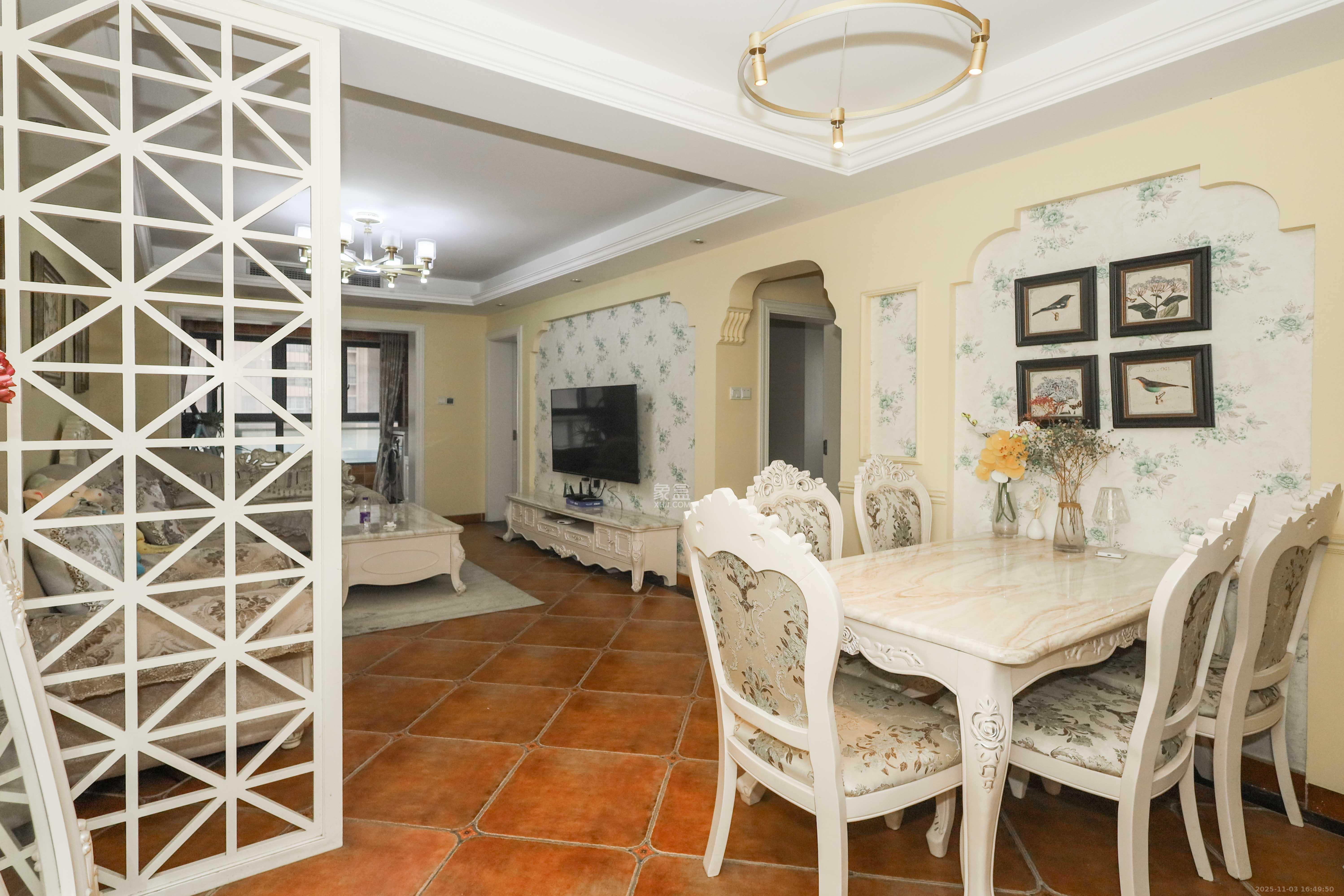 好莱城（弘德西街）  3室2厅1卫    99.0万客厅