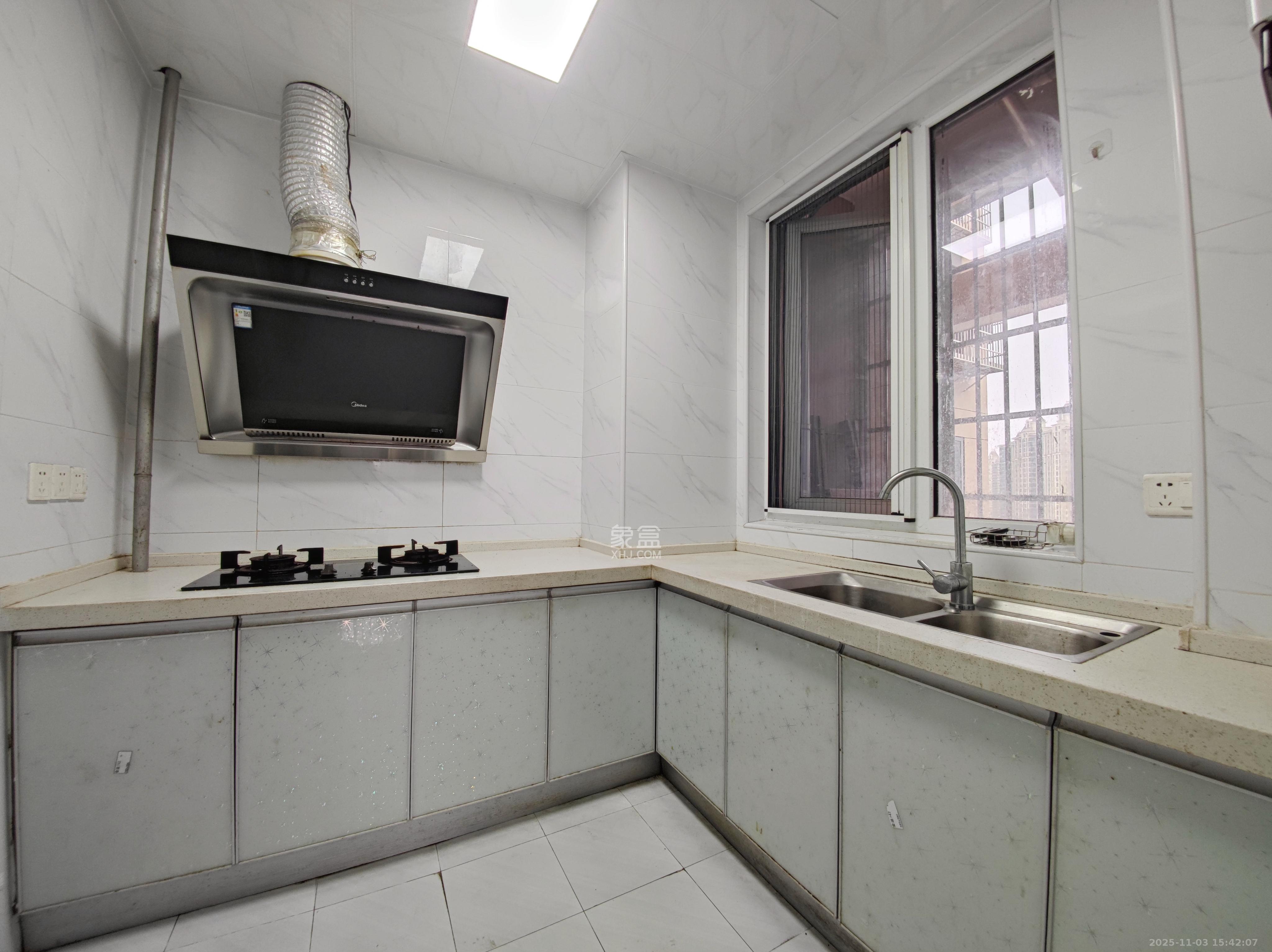 朝正美苑 2室2厅1卫 2300.0元/月 朝正美苑 2室2厅1卫 2300.0元/月室内图