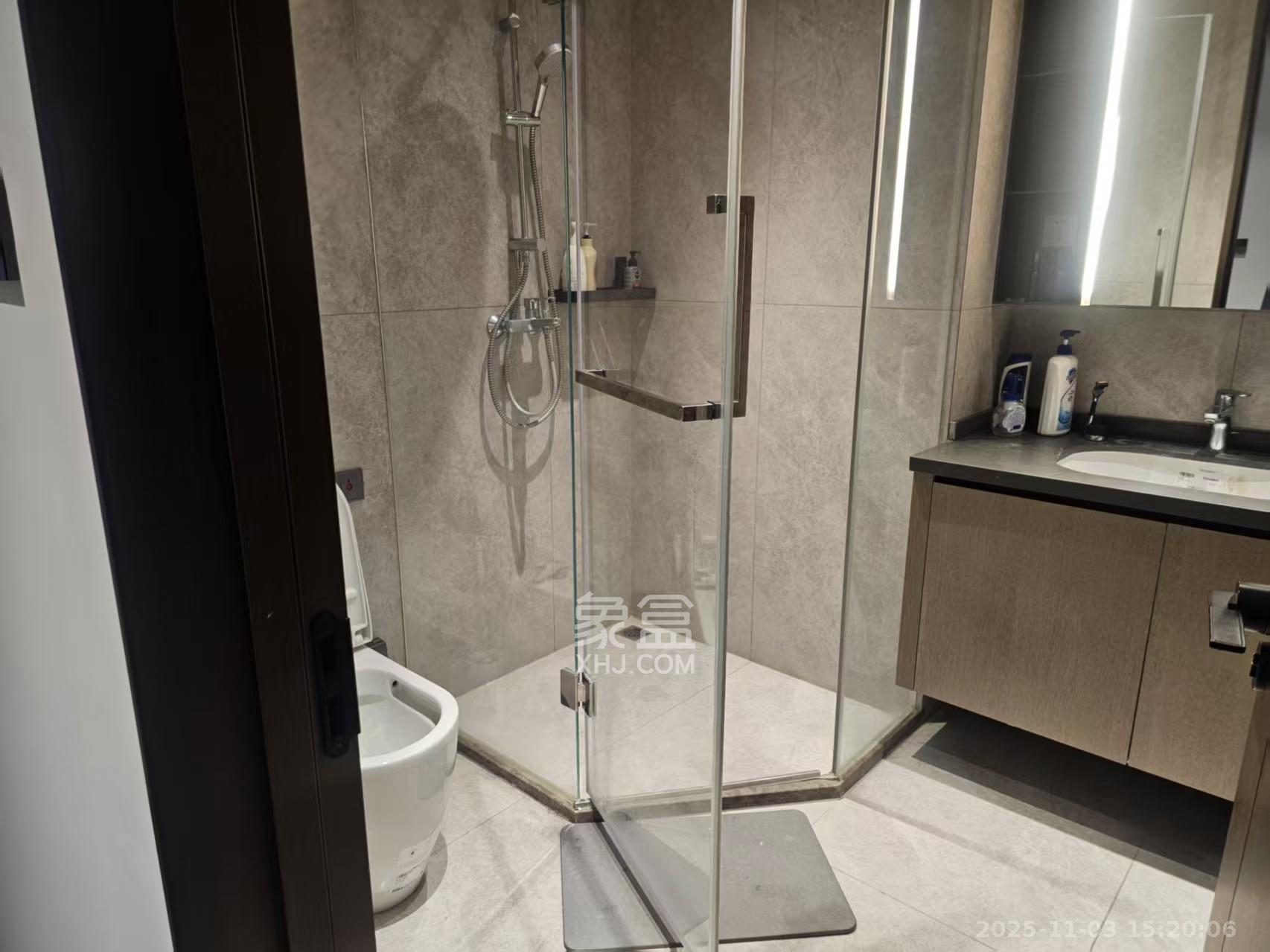 长沙悦府（华润万象城）  4室2厅3卫    12500.0元/月室内图