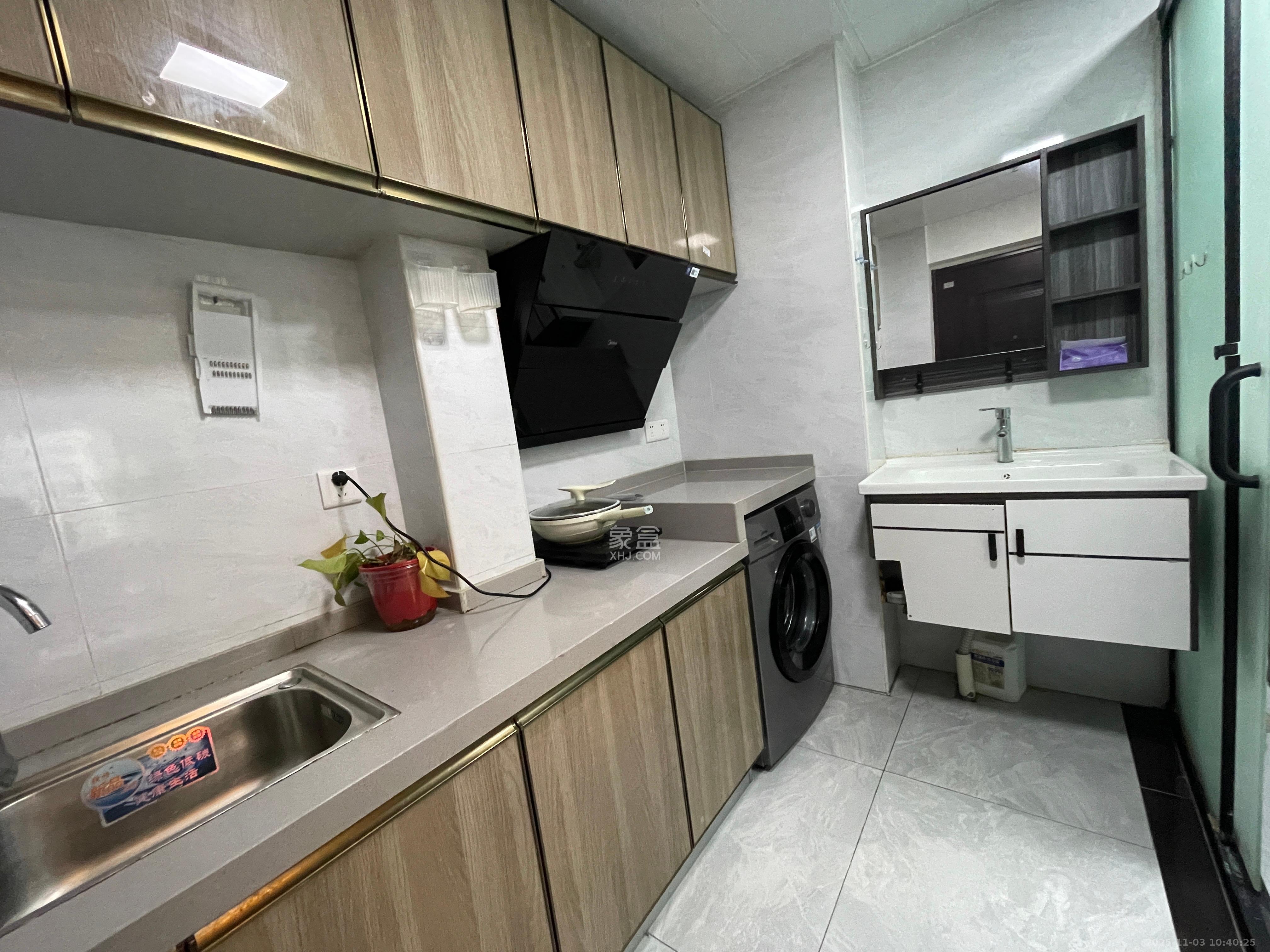 万润时光里 1室1厅1卫 1700.0元/月 万润时光里 1室1厅1卫 1700.0元/月室内图