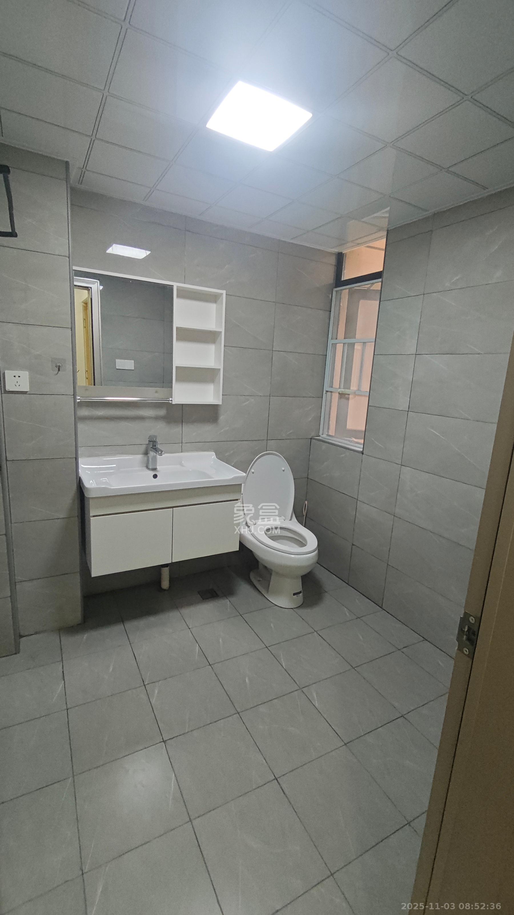 朝正美苑  3室2厅2卫    2800.0元/月室内图