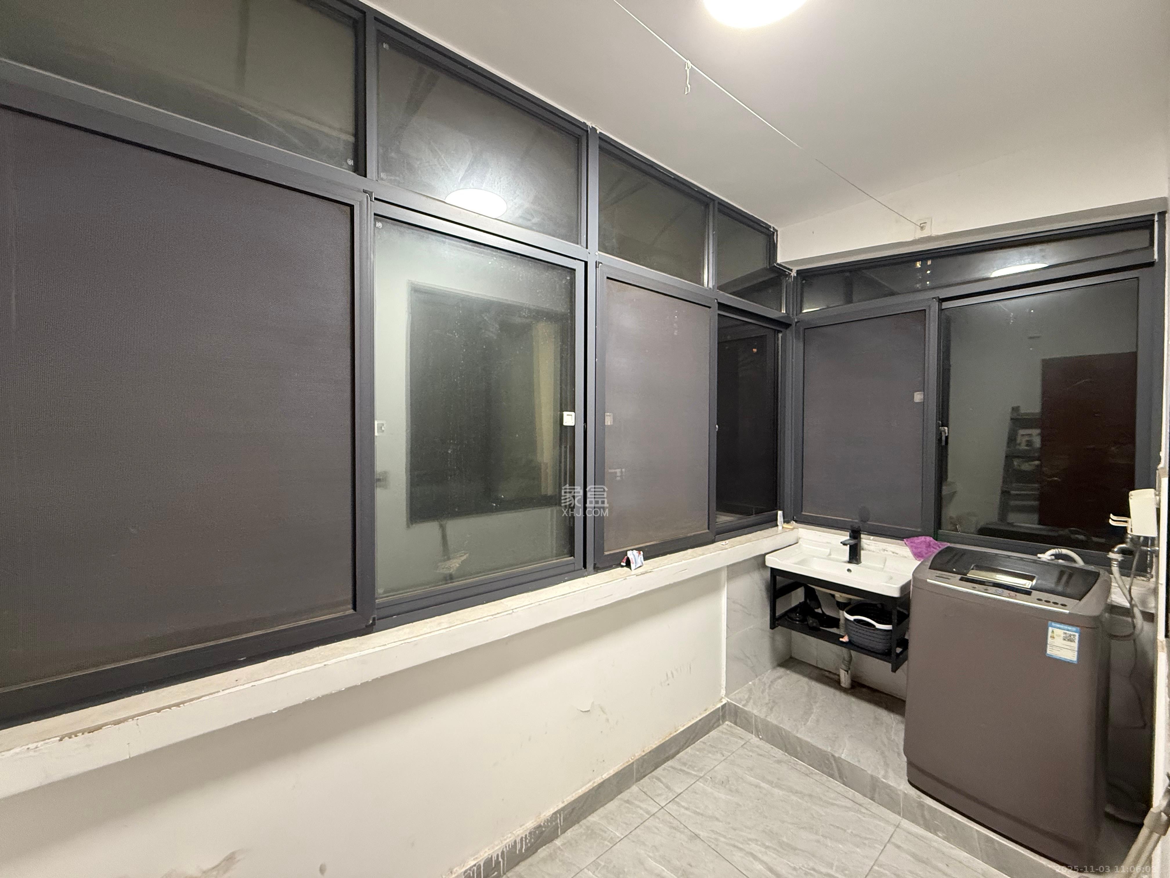 红花坡社区  2室1厅1卫    1500.0元/月室内图