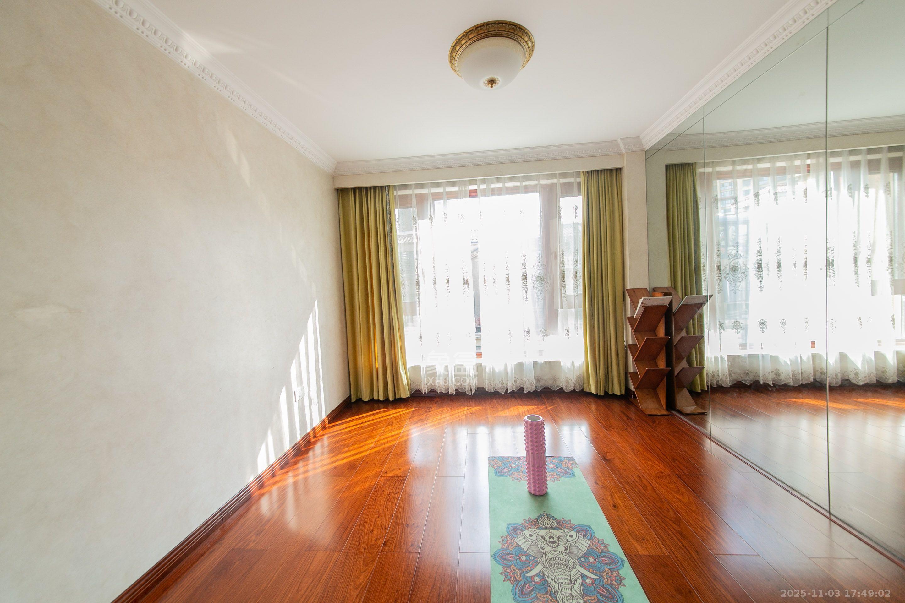 珠江郦城璞墅  1室0厅0卫    10000.0元/月室内图