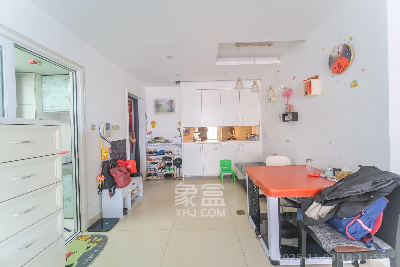 三一街区 2室2厅1卫 1500.0元/月 三一街区 2室2厅1卫 1500.0元/月室内图