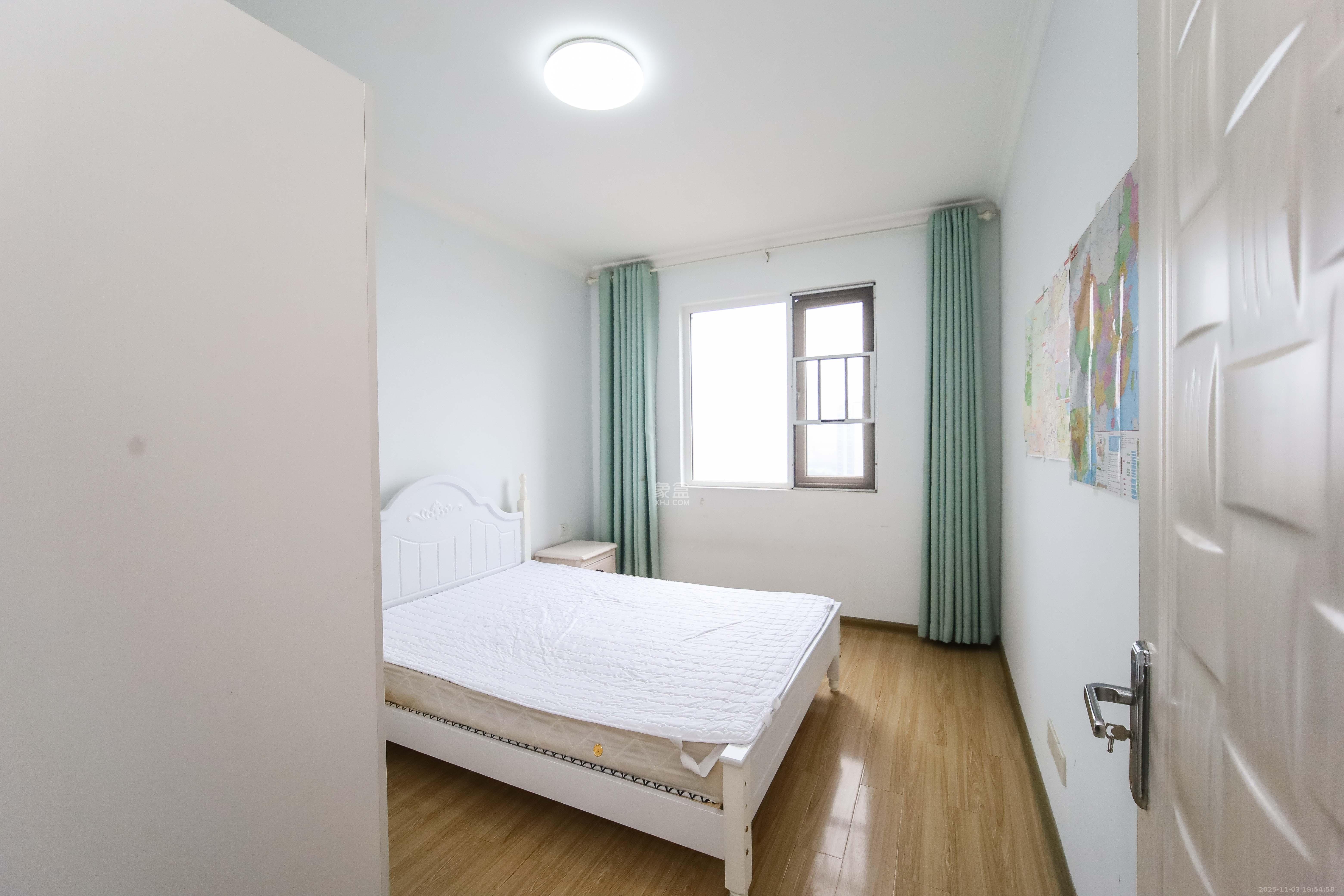 金地格林公馆  3室2厅1卫    88.0万卧室