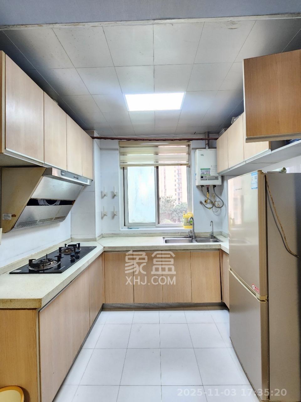 金色山庄  2室2厅1卫    2500.0元/月室内图