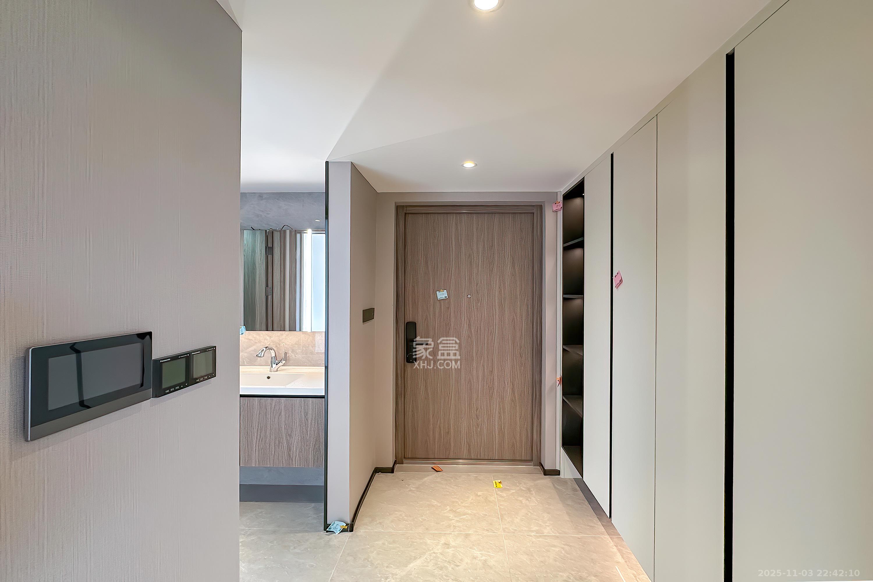 万科半岛国际  4室2厅2卫    160.0万其他