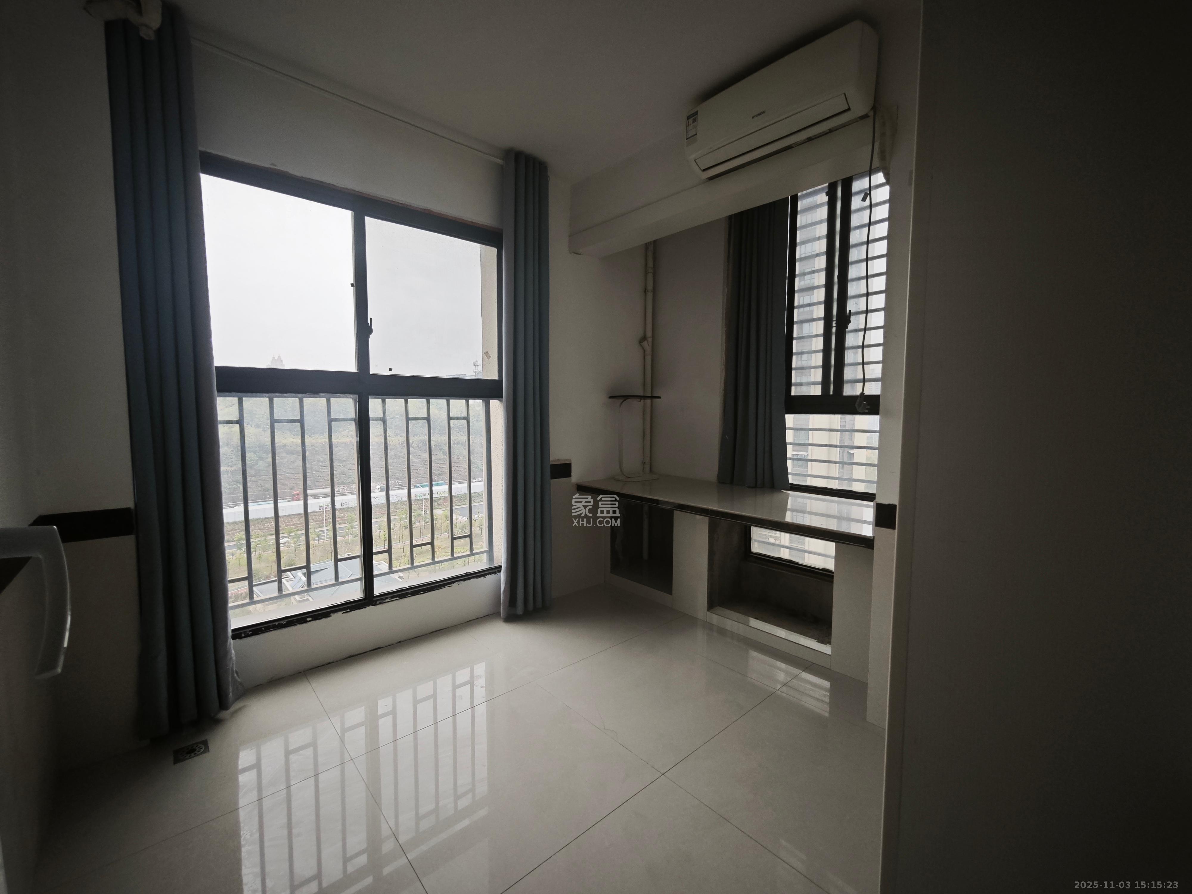 绿地之窗 4室2厅2卫 2600.0元/月 绿地之窗 4室2厅2卫 2600.0元/月室内图