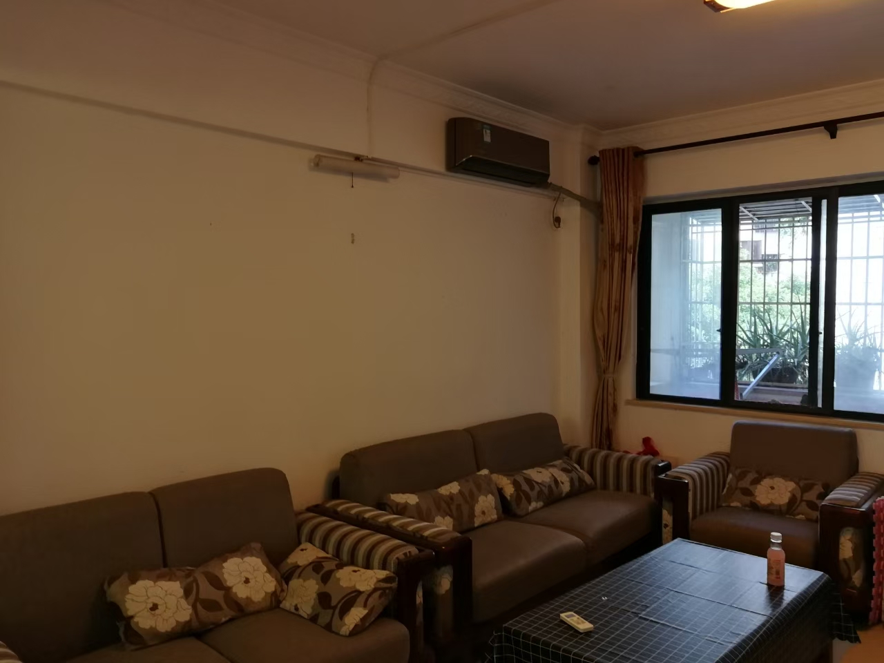 国贸大院  3室2厅2卫    2500.0元/月室内图