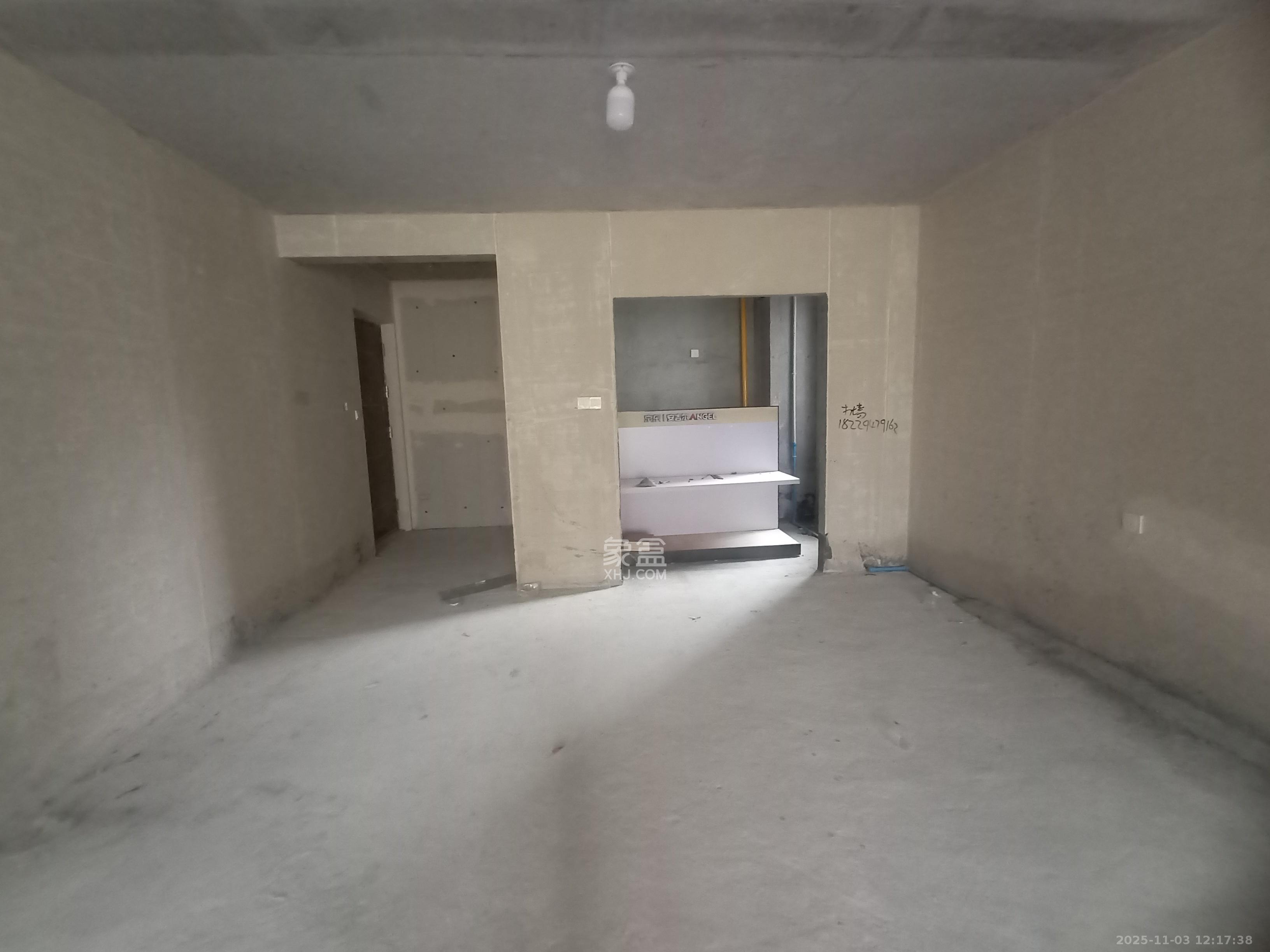 谷山景苑  4室2厅2卫    4000.0元/月室内图1