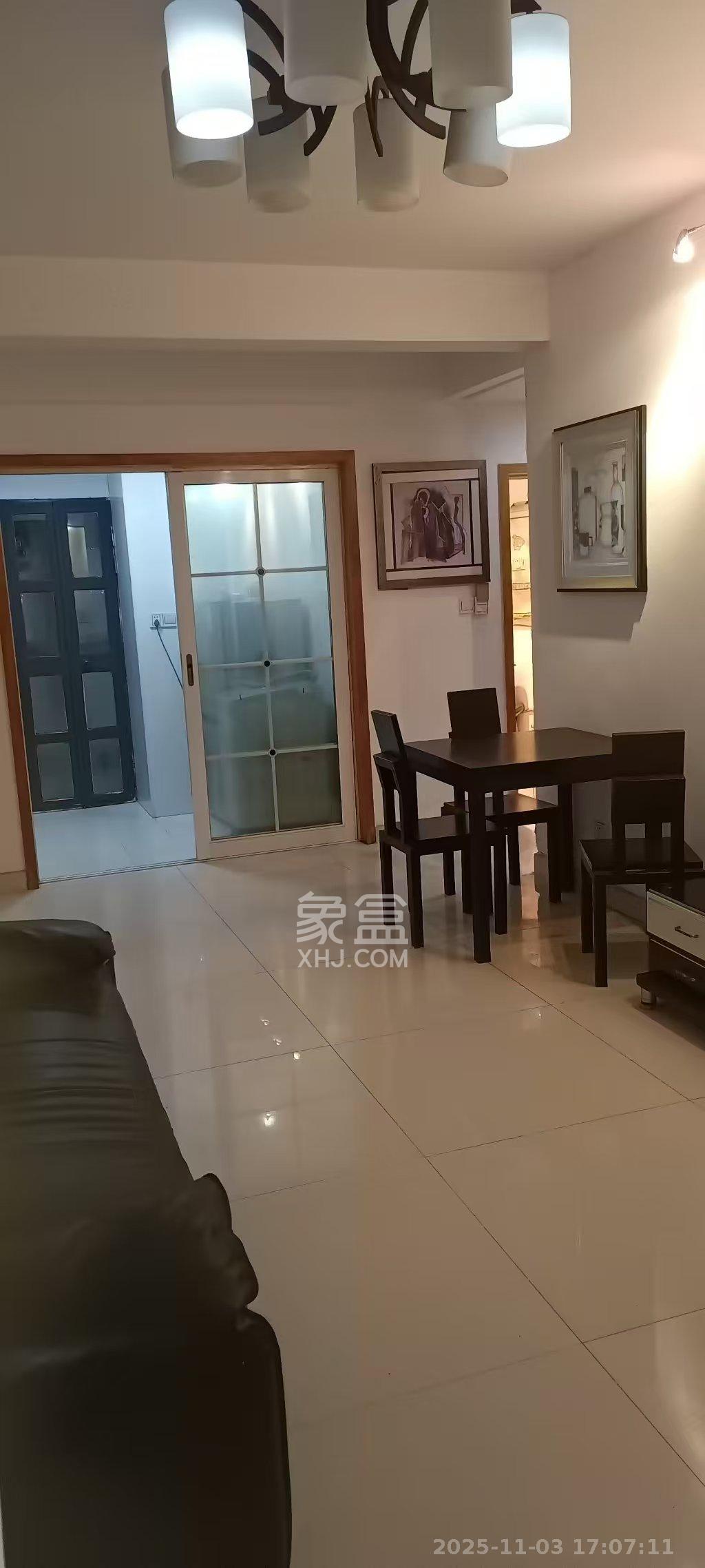 中天广场  2室1厅1卫    2700.0元/月 中天广场  2室1厅1卫    2700.0元/月室内图