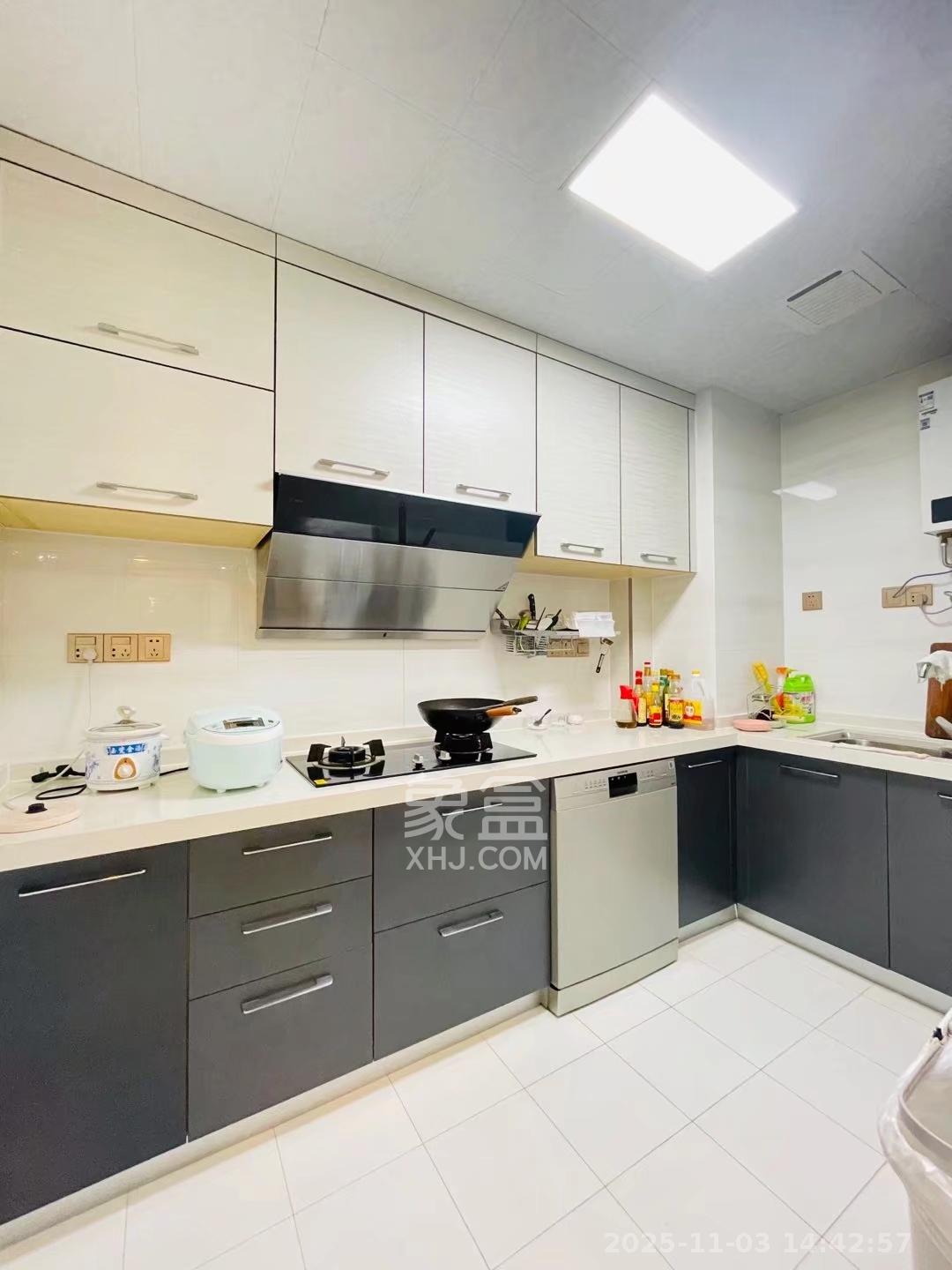 建发中央公园(建发美地) 3室2厅2卫 4500.0元/月 建发中央公园(建发美地) 3室2厅2卫 4500.0元/月室内图