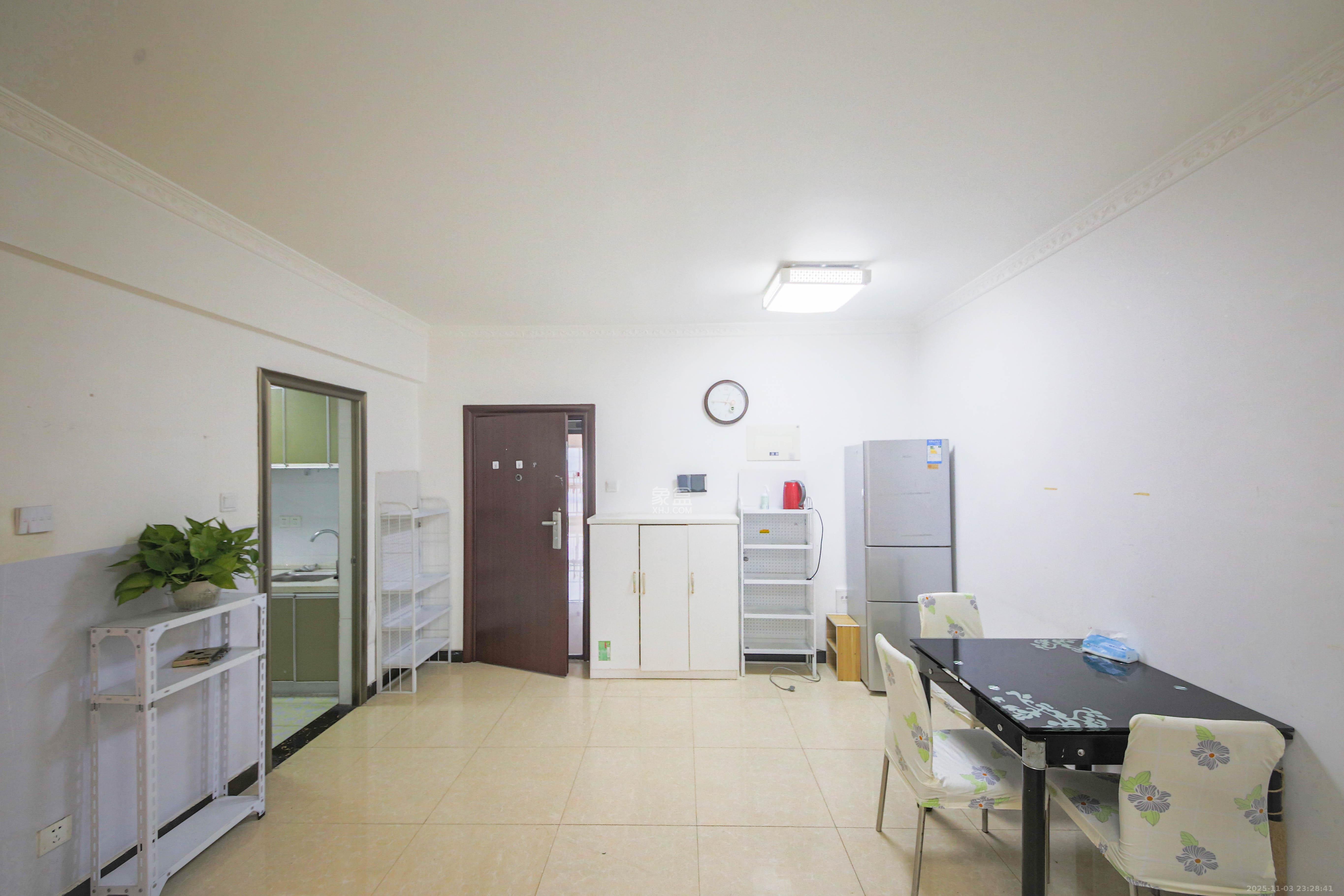 长城雅苑 1室1厅1卫 55.0万 长城雅苑 1室1厅1卫 55.0万客厅