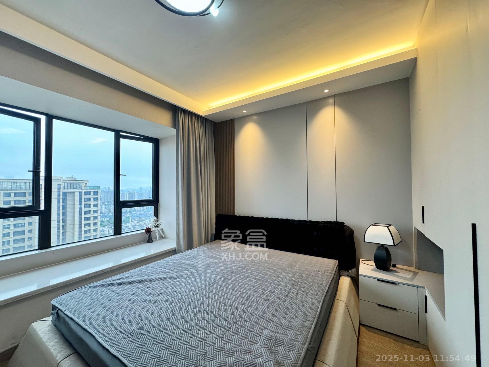 龙湖铂金中心（龙湖春江郦城）  3室1厅2卫    6000.0元/月