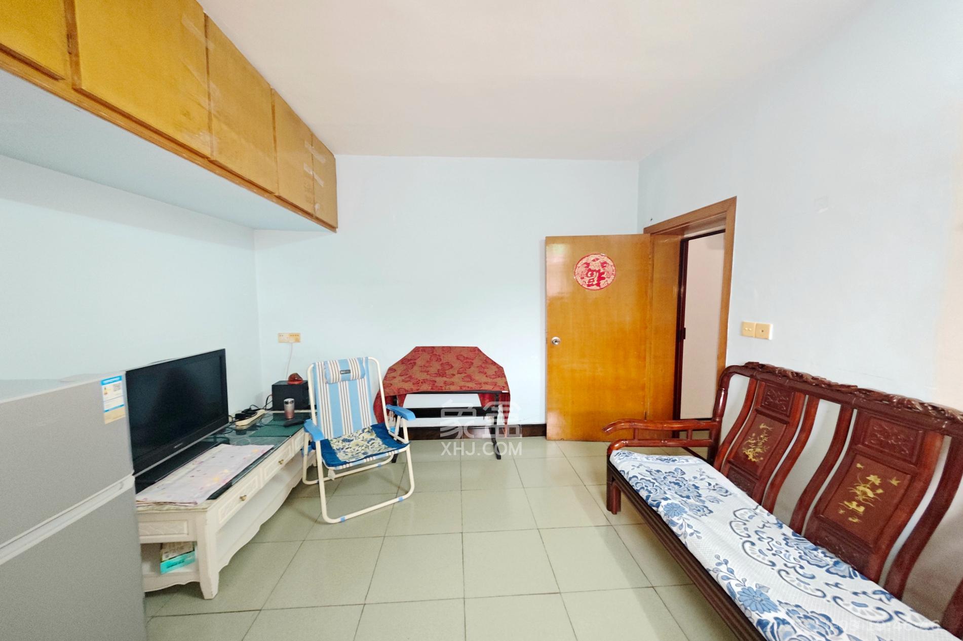 左家塘二建 1室1厅1卫 26.8万 左家塘二建 1室1厅1卫 26.8万客厅