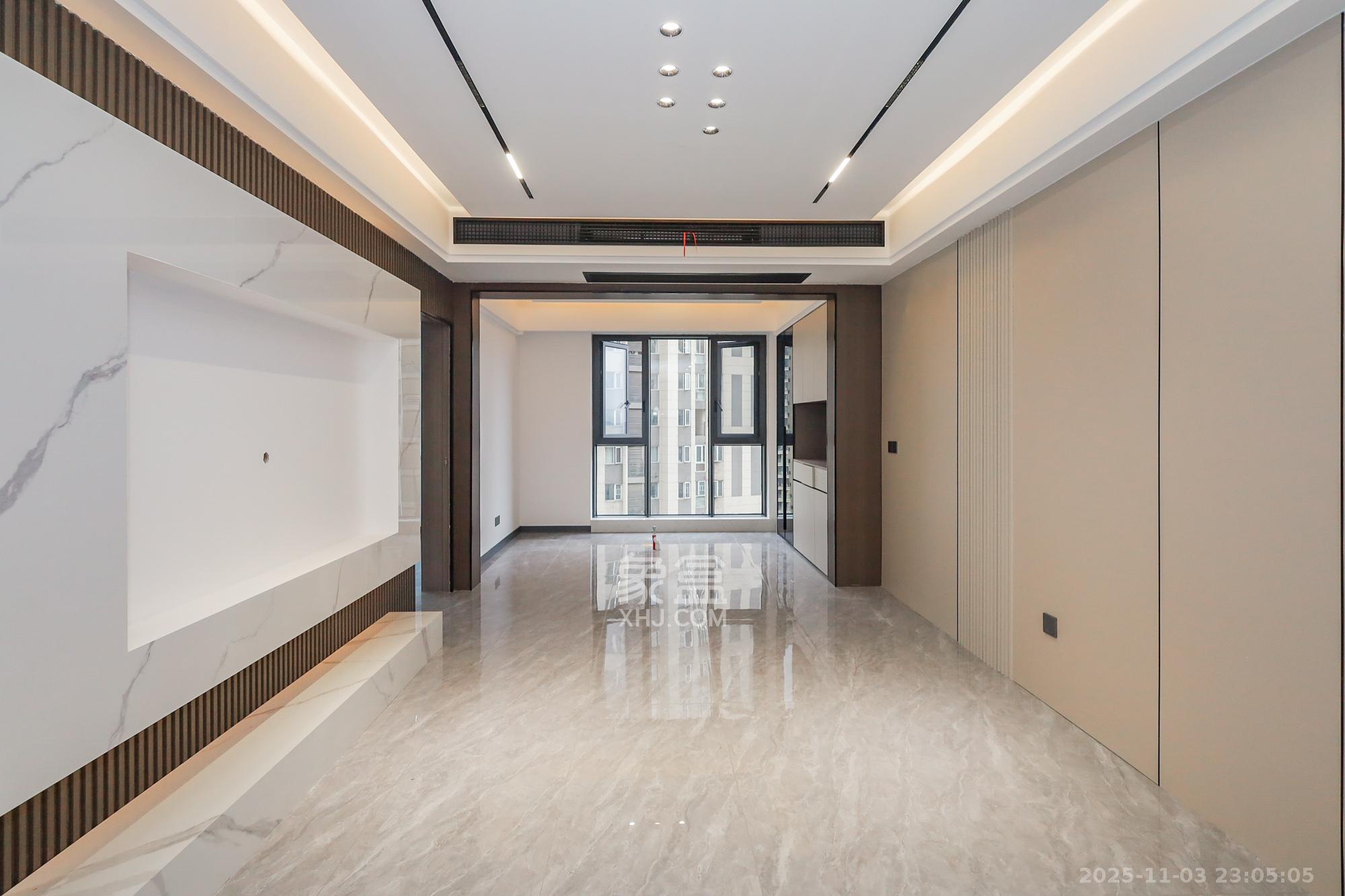 当代滨江MOMA  3室2厅2卫    132.0万客厅