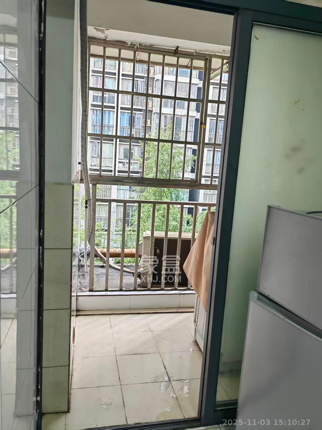 湘域中央  1室1厅1卫    1800.0元/月室内图