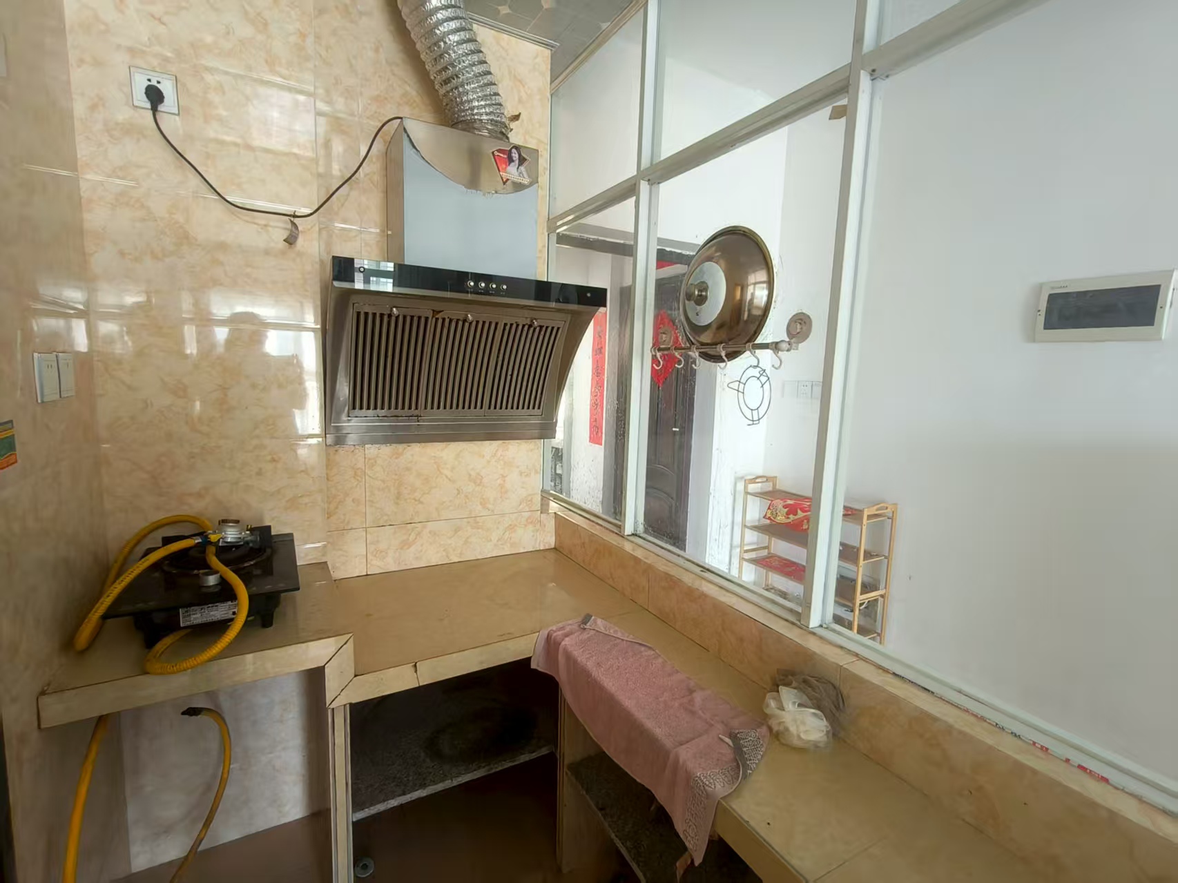 宝泰温泉花园  1室0厅1卫    1500.0元/月室内图