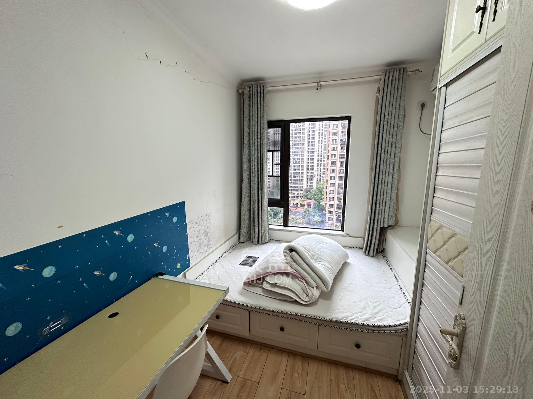 华润橡树湾 4室2厅2卫 2600.0元/月 华润橡树湾 4室2厅2卫 2600.0元/月室内图