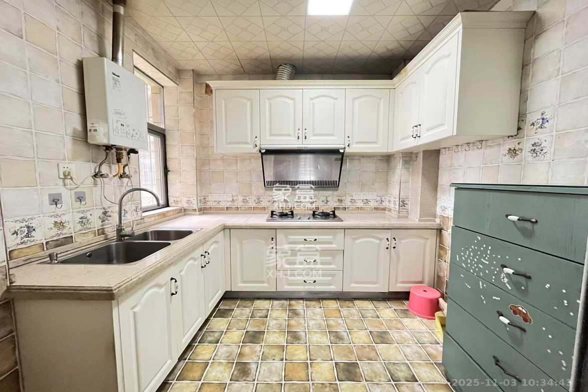 中房瑞致国际 2室2厅1卫 2000.0元/月 中房瑞致国际 2室2厅1卫 2000.0元/月室内图