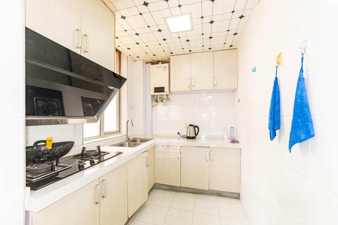 恒广国际景园一二区 2室1厅1卫 55.0万 恒广国际景园一二区 2室1厅1卫 55.0万厨房