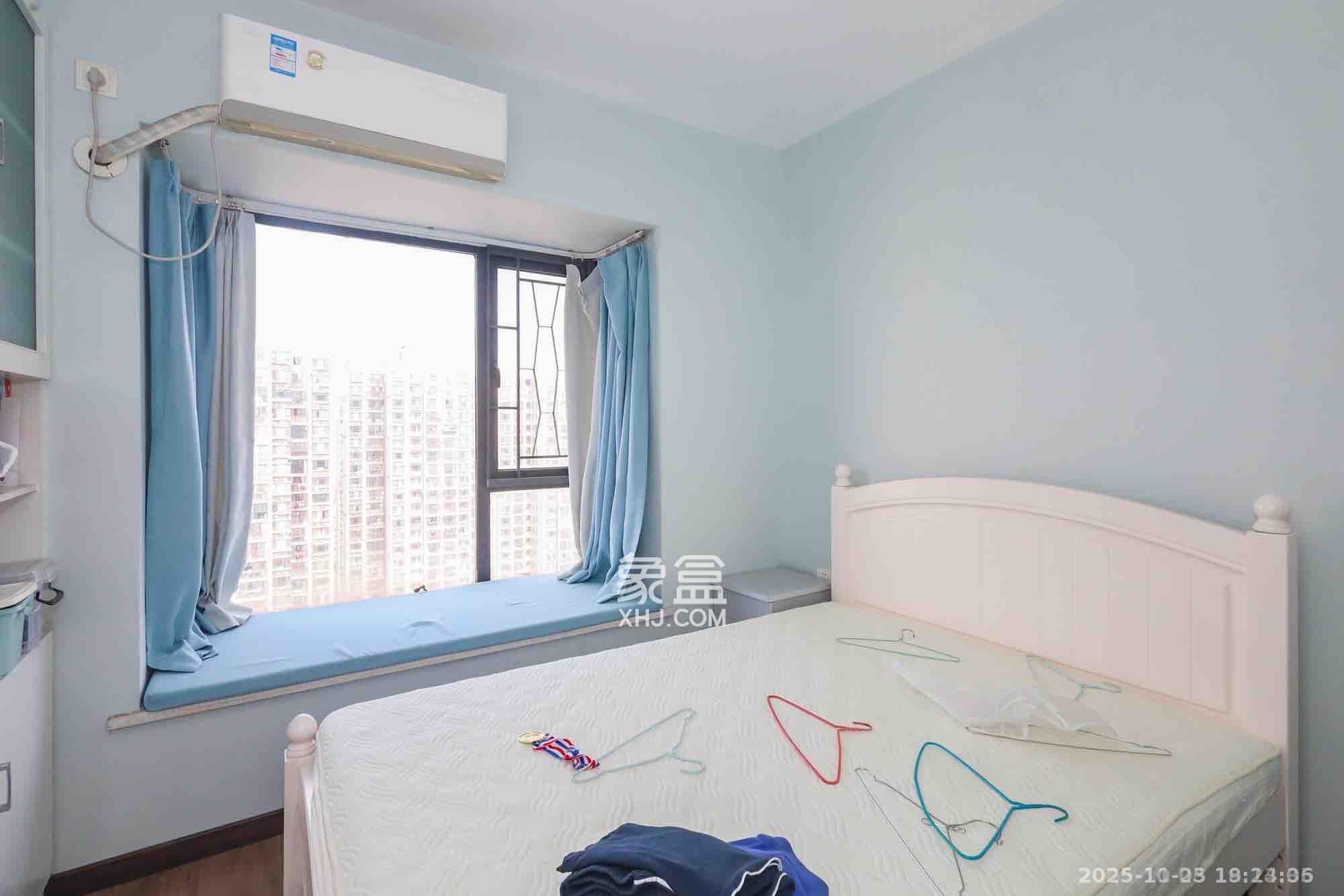 钰龙天下一期  3室2厅2卫    3500.0元/月室内图