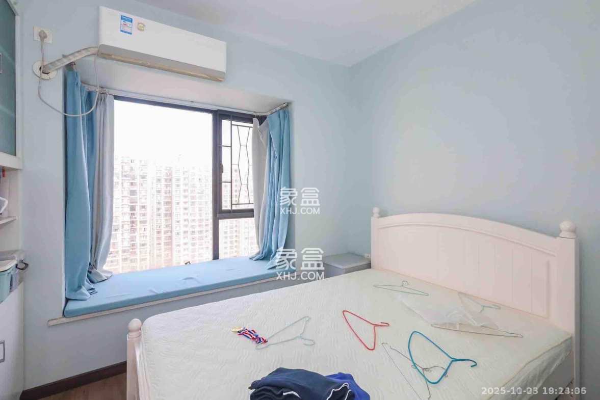 钰龙天下一期 3室2厅2卫 3500.0元/月 钰龙天下一期 3室2厅2卫 3500.0元/月室内图