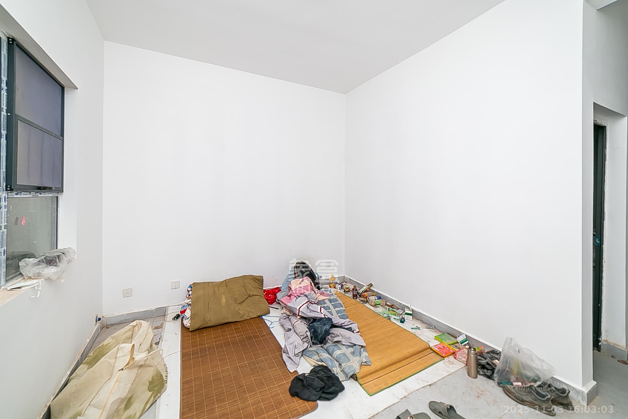 湖开小区（湖南开关厂宿舍）/南大桥社区  2室2厅1卫    45.0万卧室