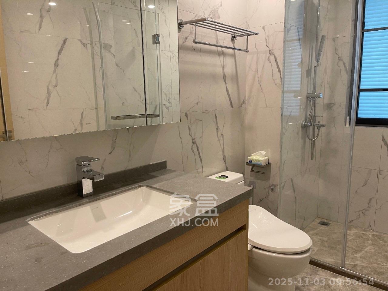 复地滨江金融中心  4室2厅2卫    5000.0元/月室内图