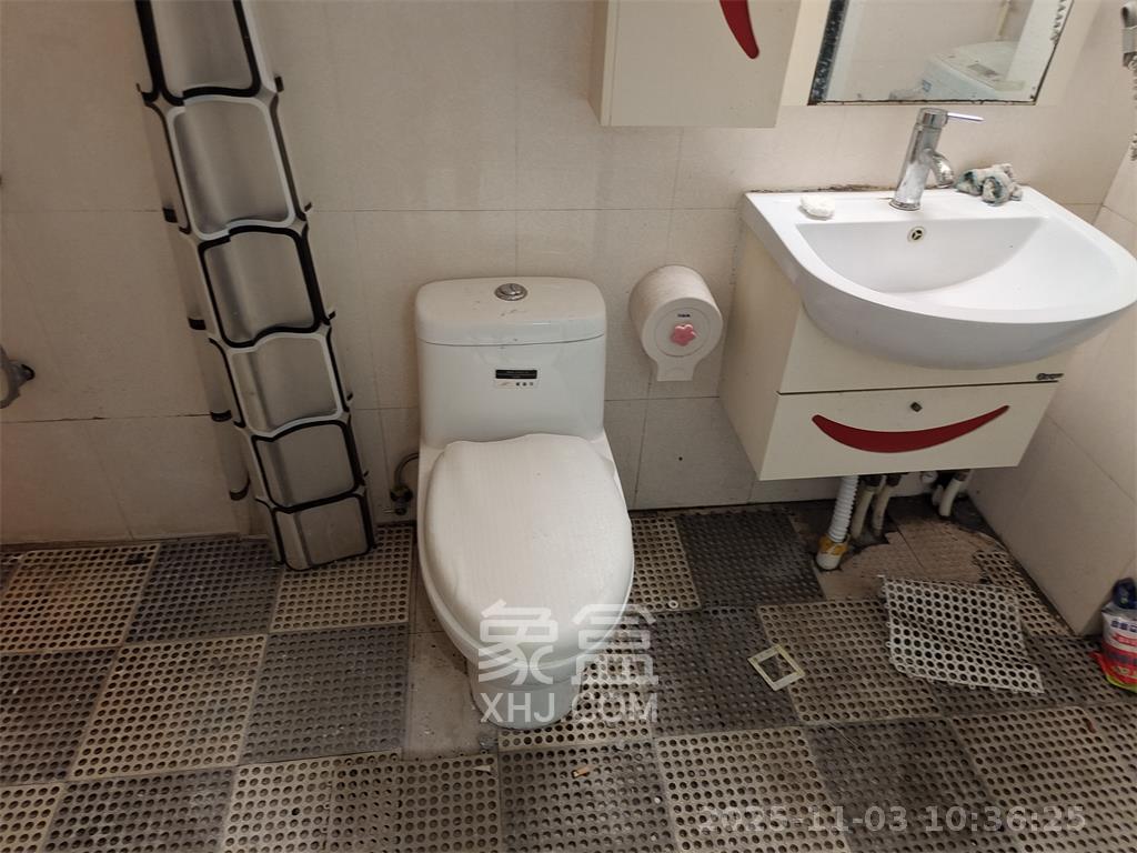 阳光100二期  1室1厅1卫    1500.0元/月室内图