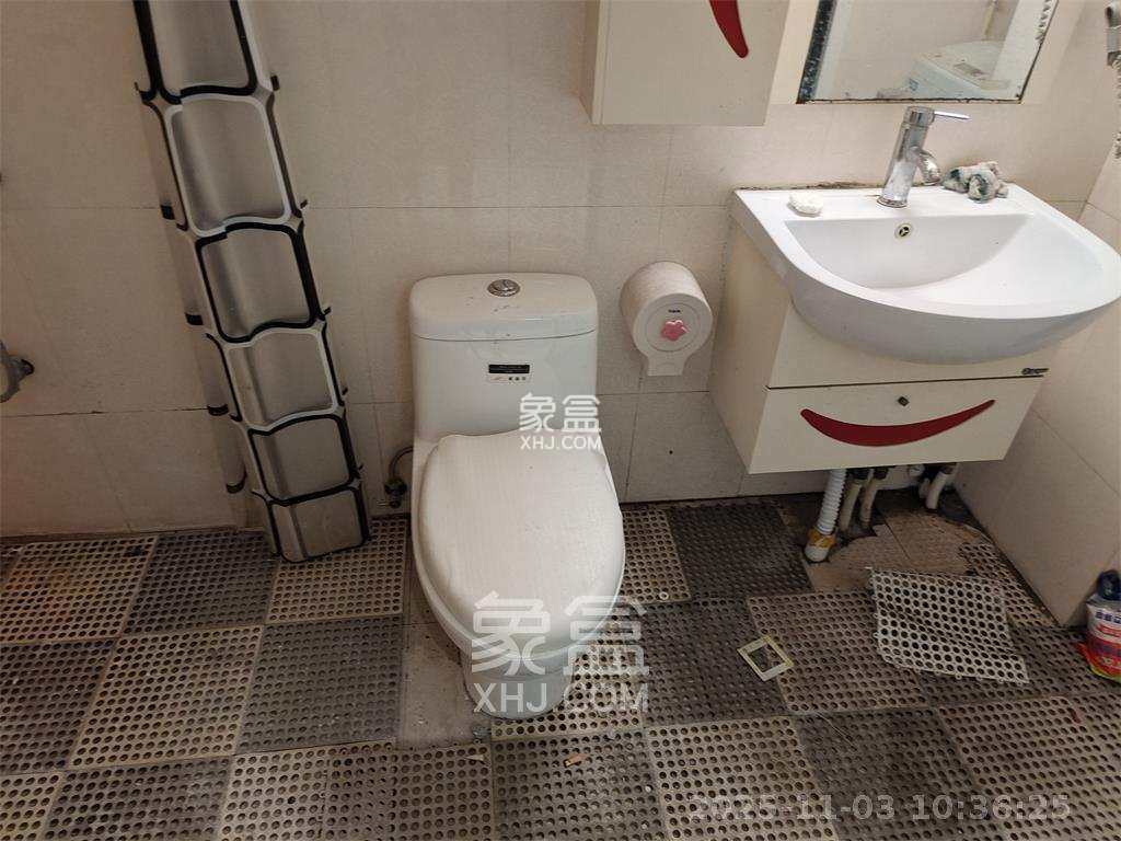 阳光100二期 1室1厅1卫 1500.0元/月 阳光100二期 1室1厅1卫 1500.0元/月室内图