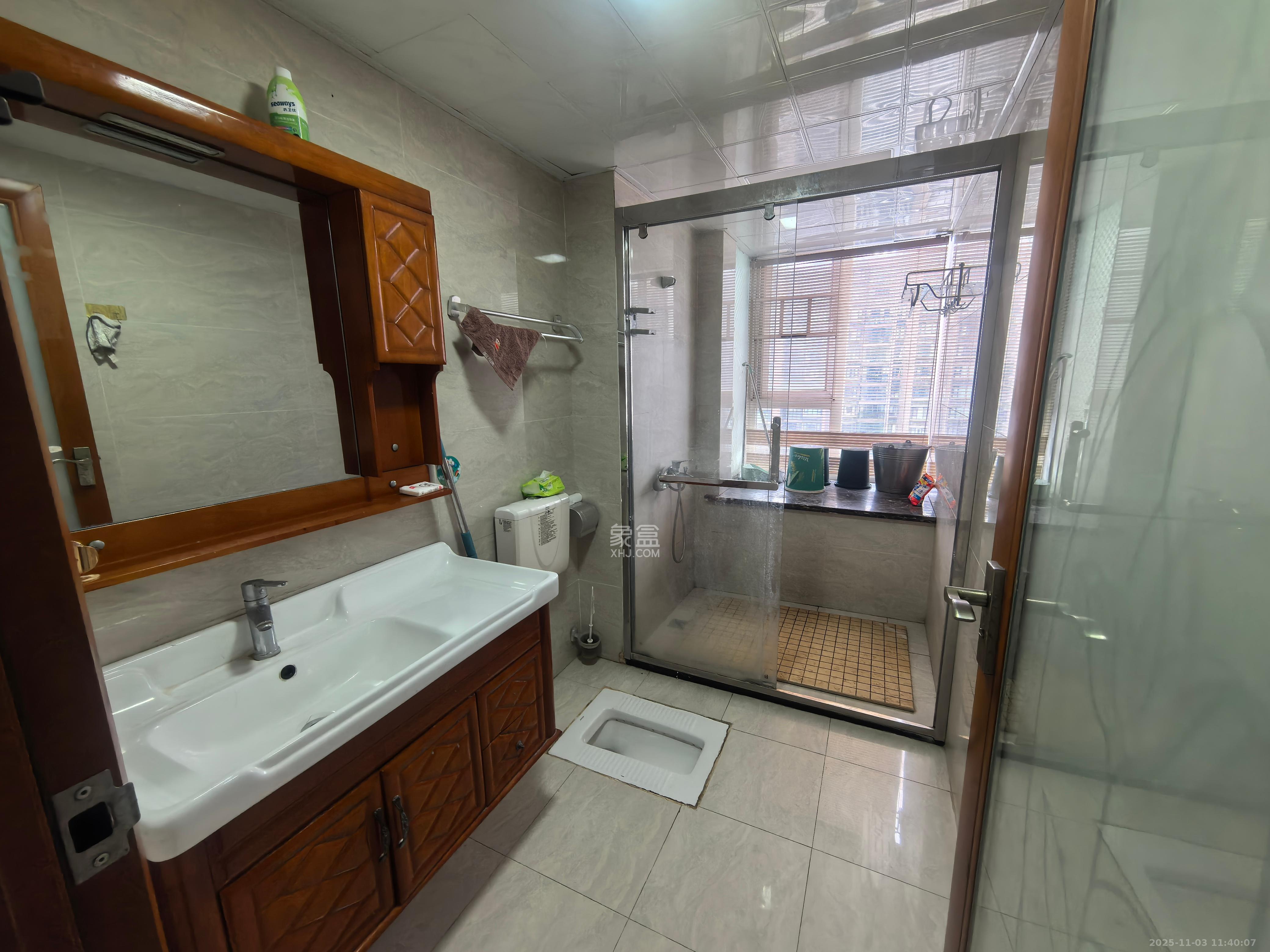 金鼎公园尚 3室2厅2卫 2500.0元/月 金鼎公园尚 3室2厅2卫 2500.0元/月室内图