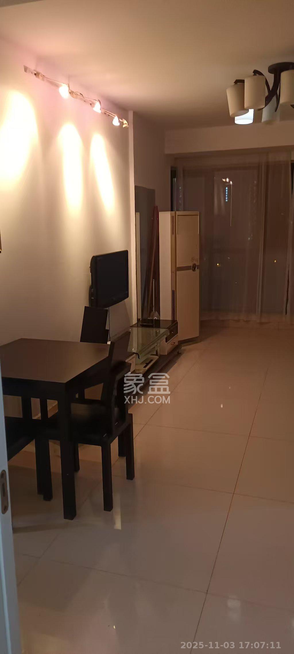 中天广场  2室1厅1卫    2700.0元/月 中天广场  2室1厅1卫    2700.0元/月室内图