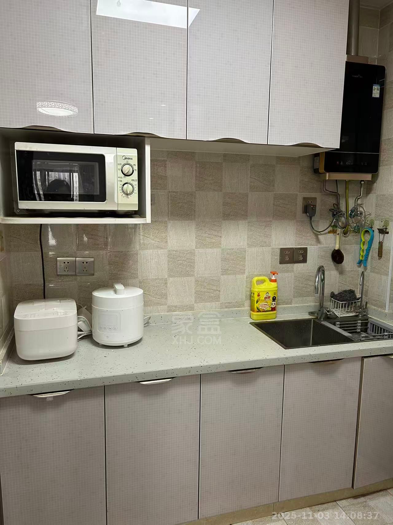 山水洲城华晨第一城  2室2厅1卫    1700.0元/月