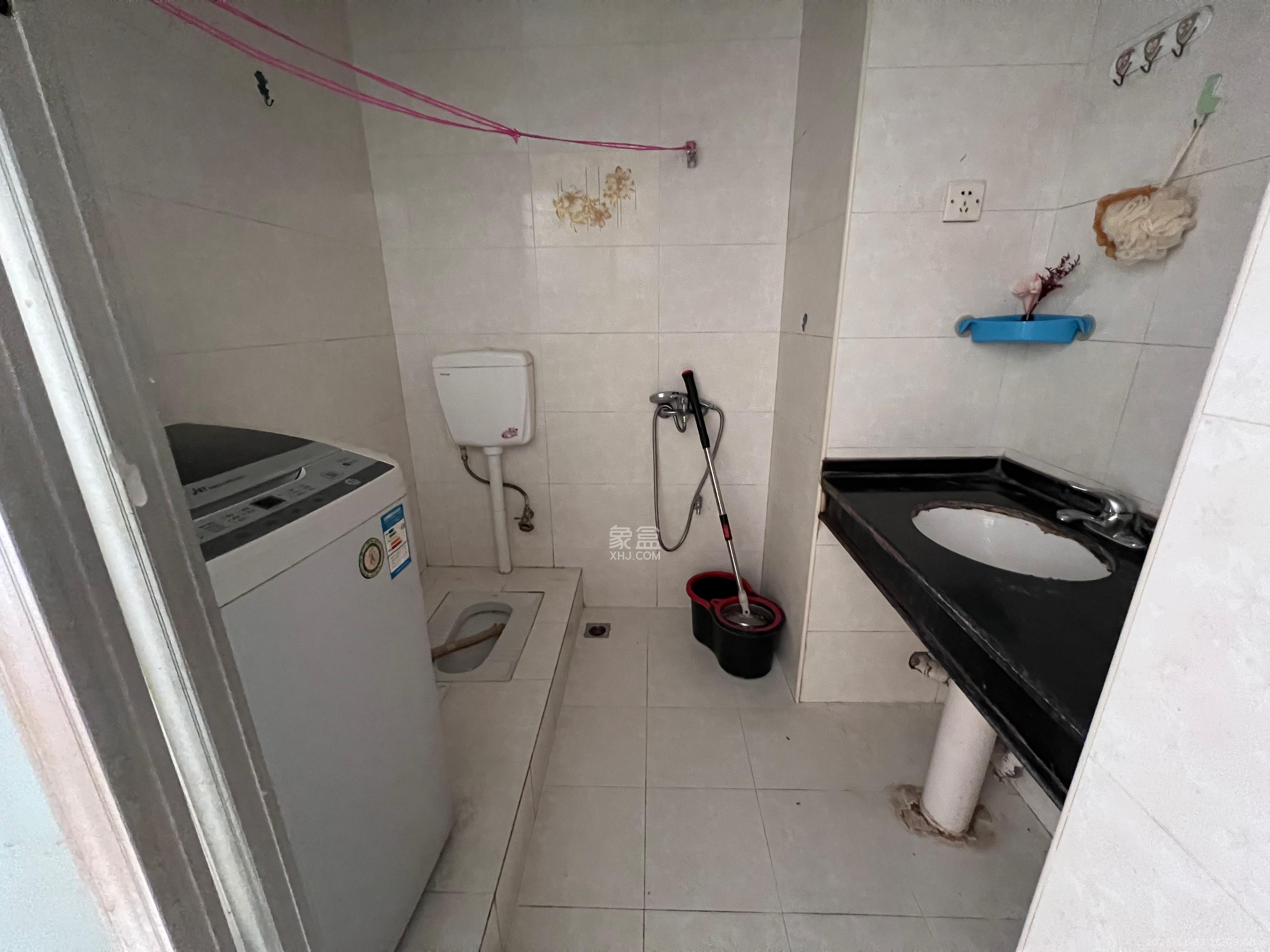 君庭金福苑  1室1厅1卫    1300.0元/月室内图