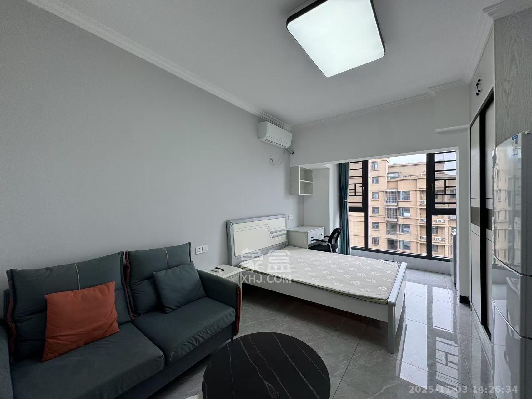 嘉雨兴园  1室1厅1卫    1800.0元/月