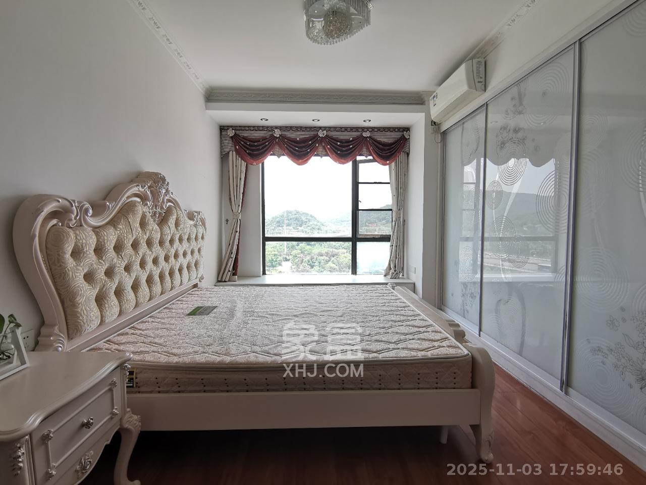 达美D6区  4室2厅2卫    3300.0元/月室内图