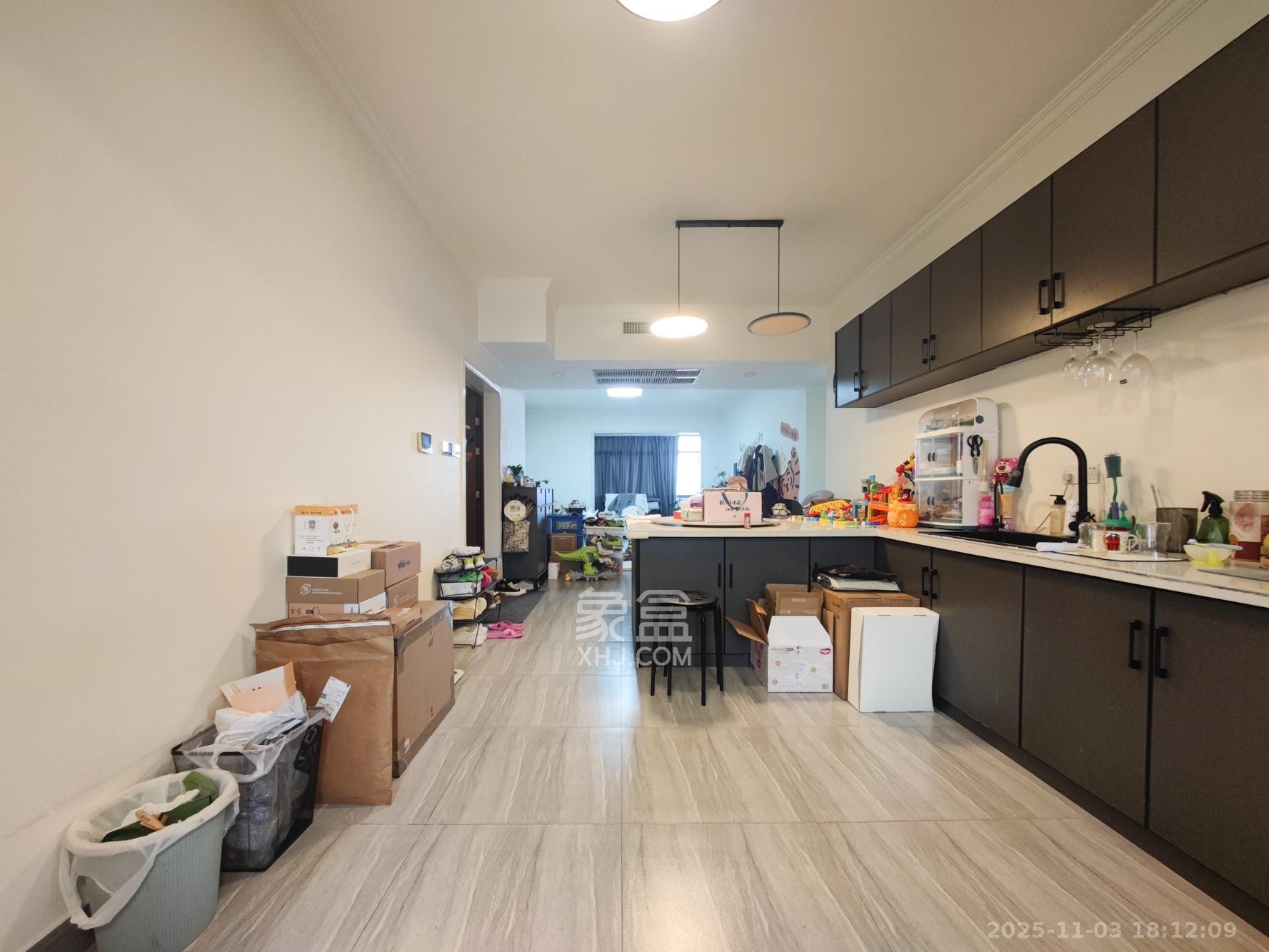 森林城  4室2厅2卫    190.0万其他