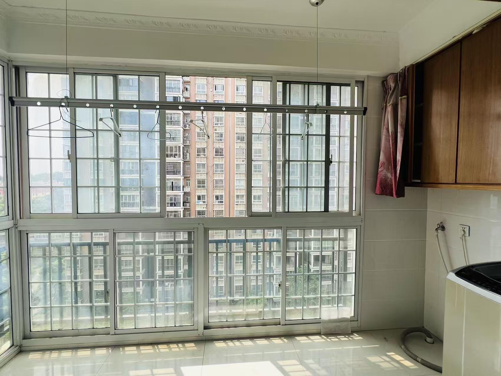 学府花园(文苑瑞景) 2室2厅1卫 1200.0元/月 学府花园(文苑瑞景) 2室2厅1卫 1200.0元/月室内图