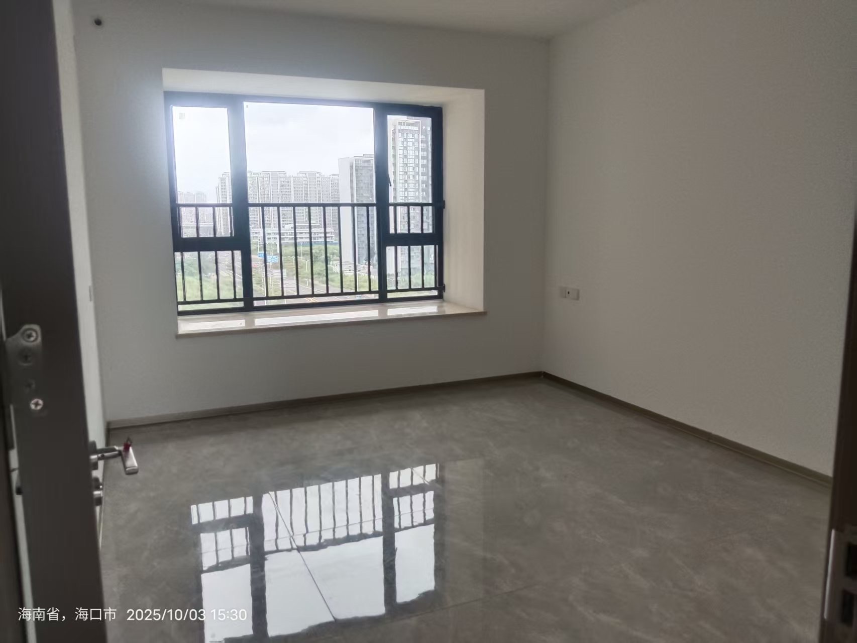 五源河公寓F区  3室2厅2卫    2600.0元/月室内图