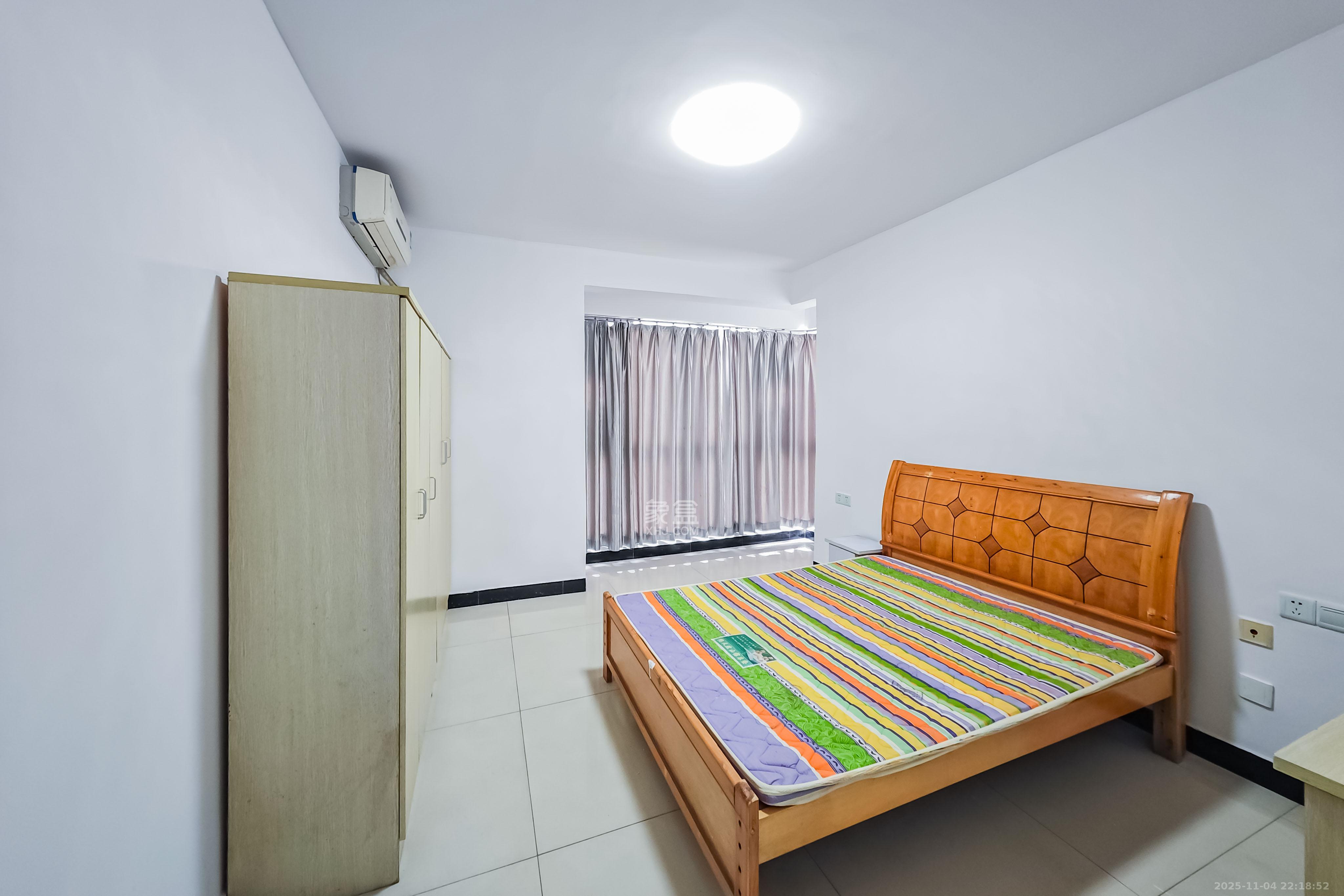 融科东南海  3室2厅1卫    88.0万卧室