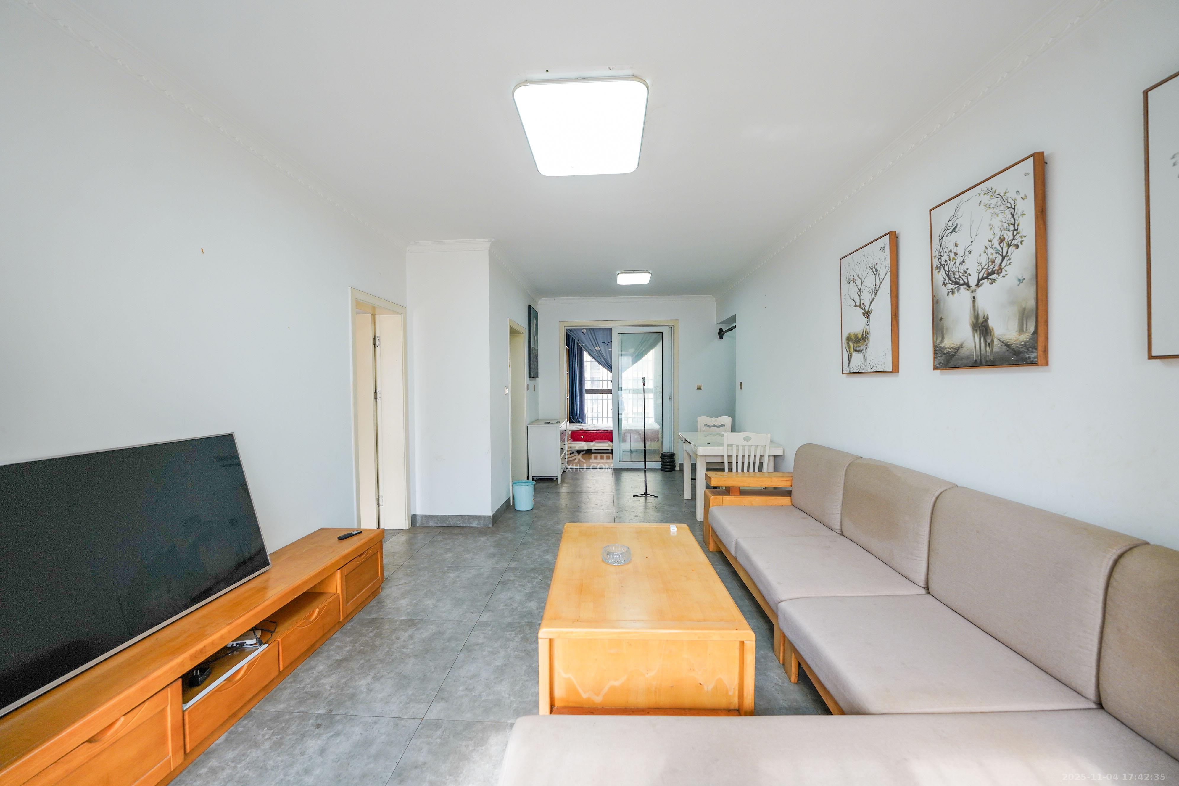 绿地新都会  3室2厅2卫    76.0万