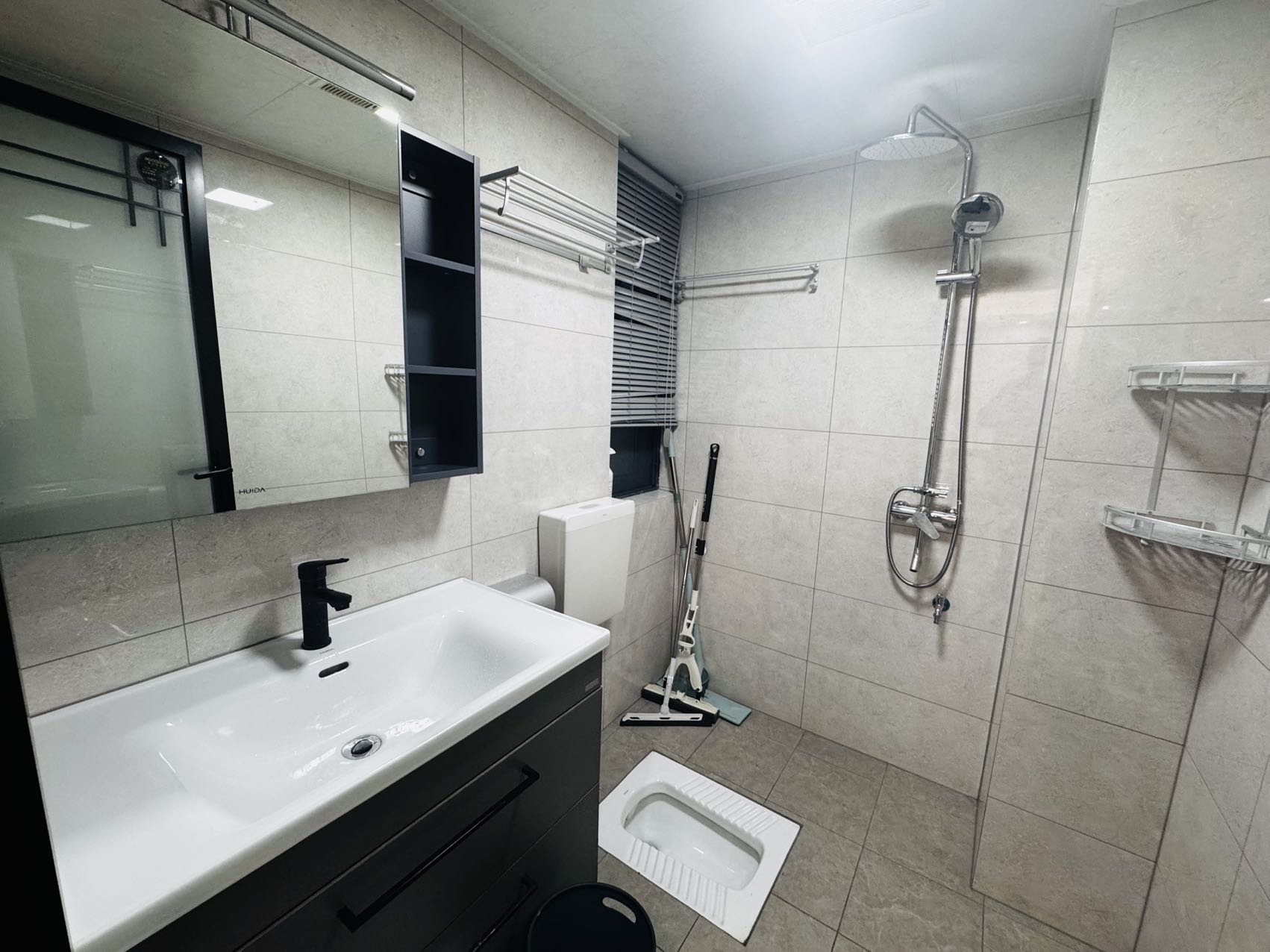 领御一方中心  3室2厅2卫    2200.0元/月室内图