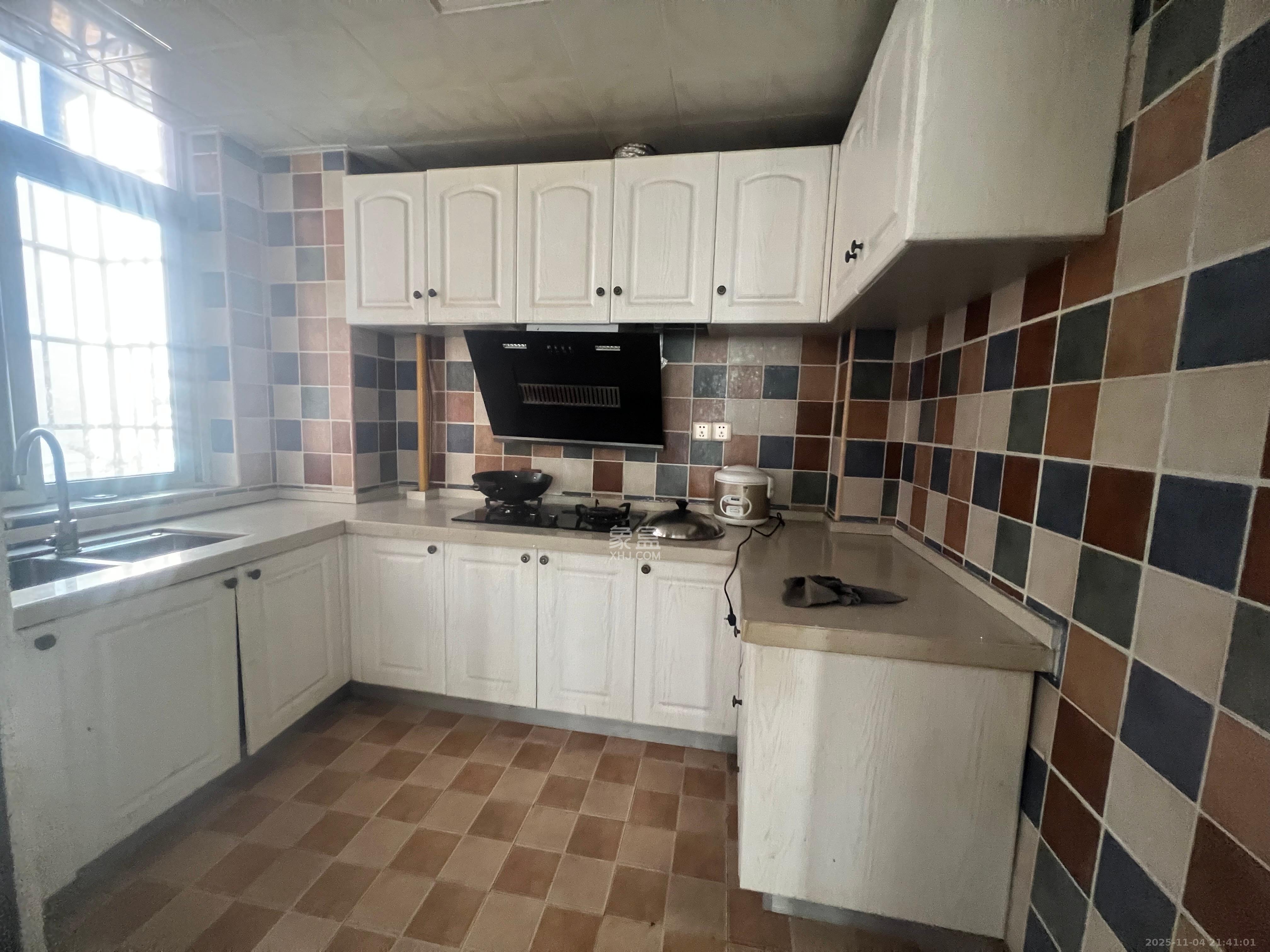 星城国际 3室2厅2卫 1800.0元/月 星城国际 3室2厅2卫 1800.0元/月室内图